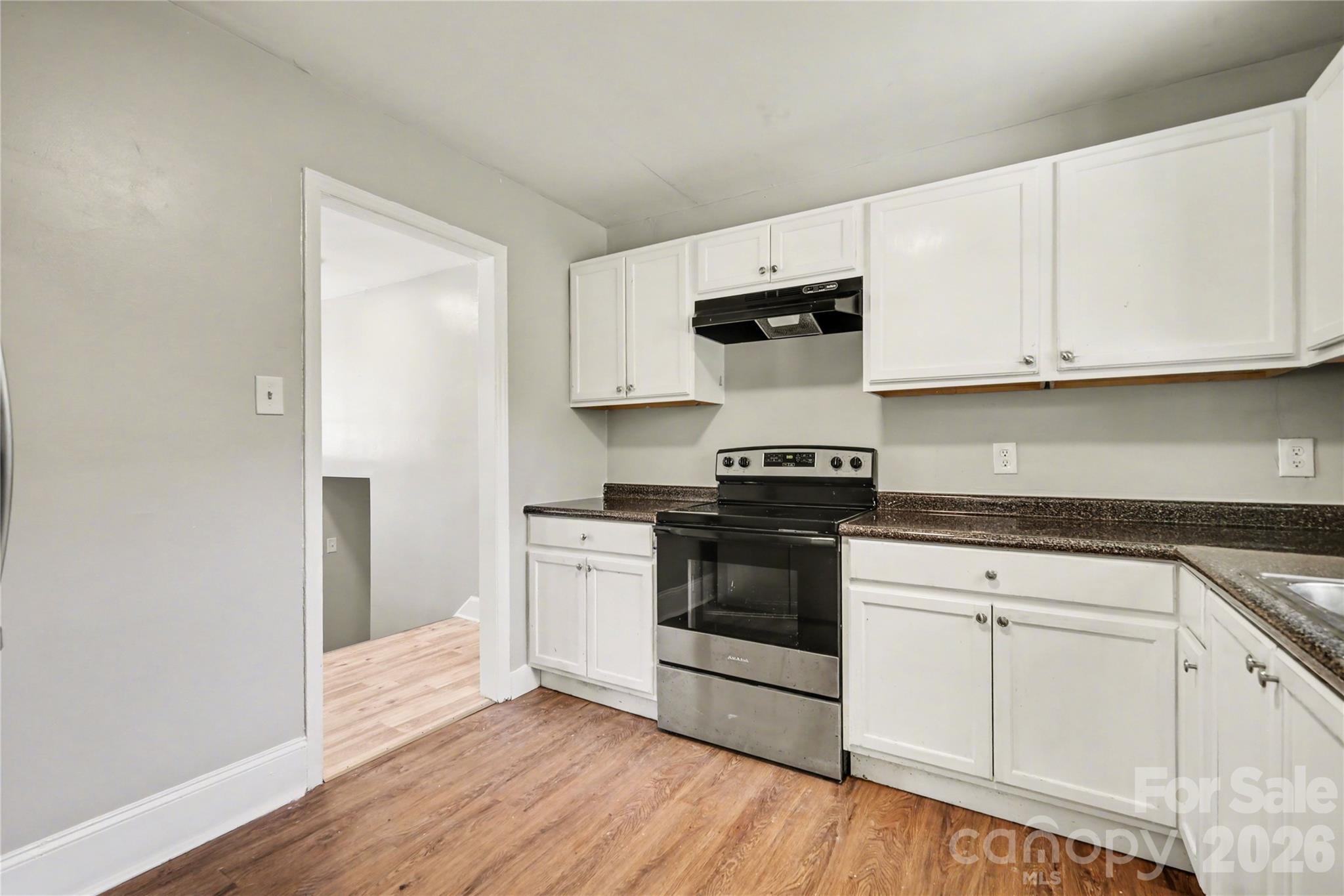 5439 Kerry Lane — Charlotte