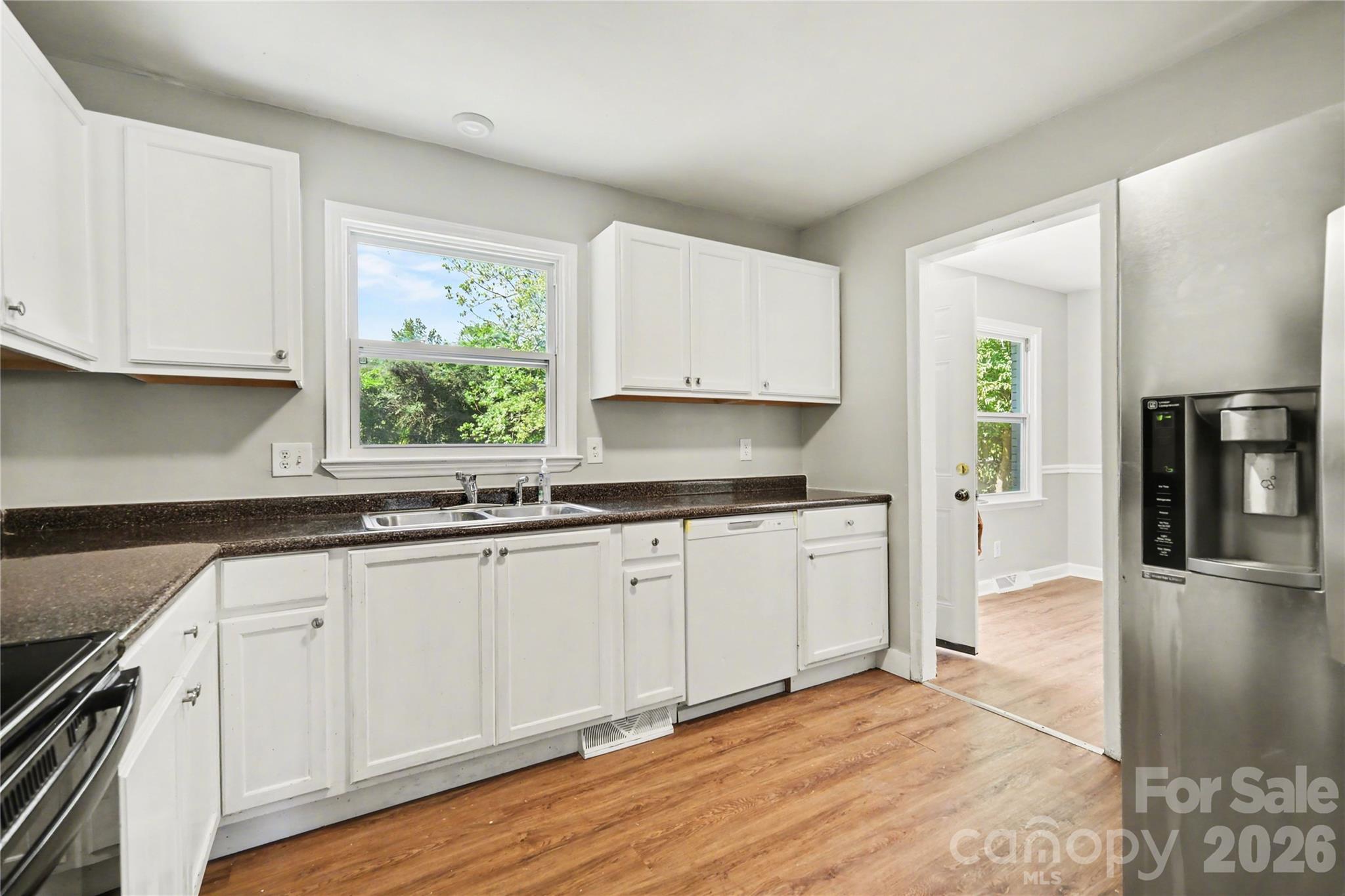 5439 Kerry Lane — Charlotte