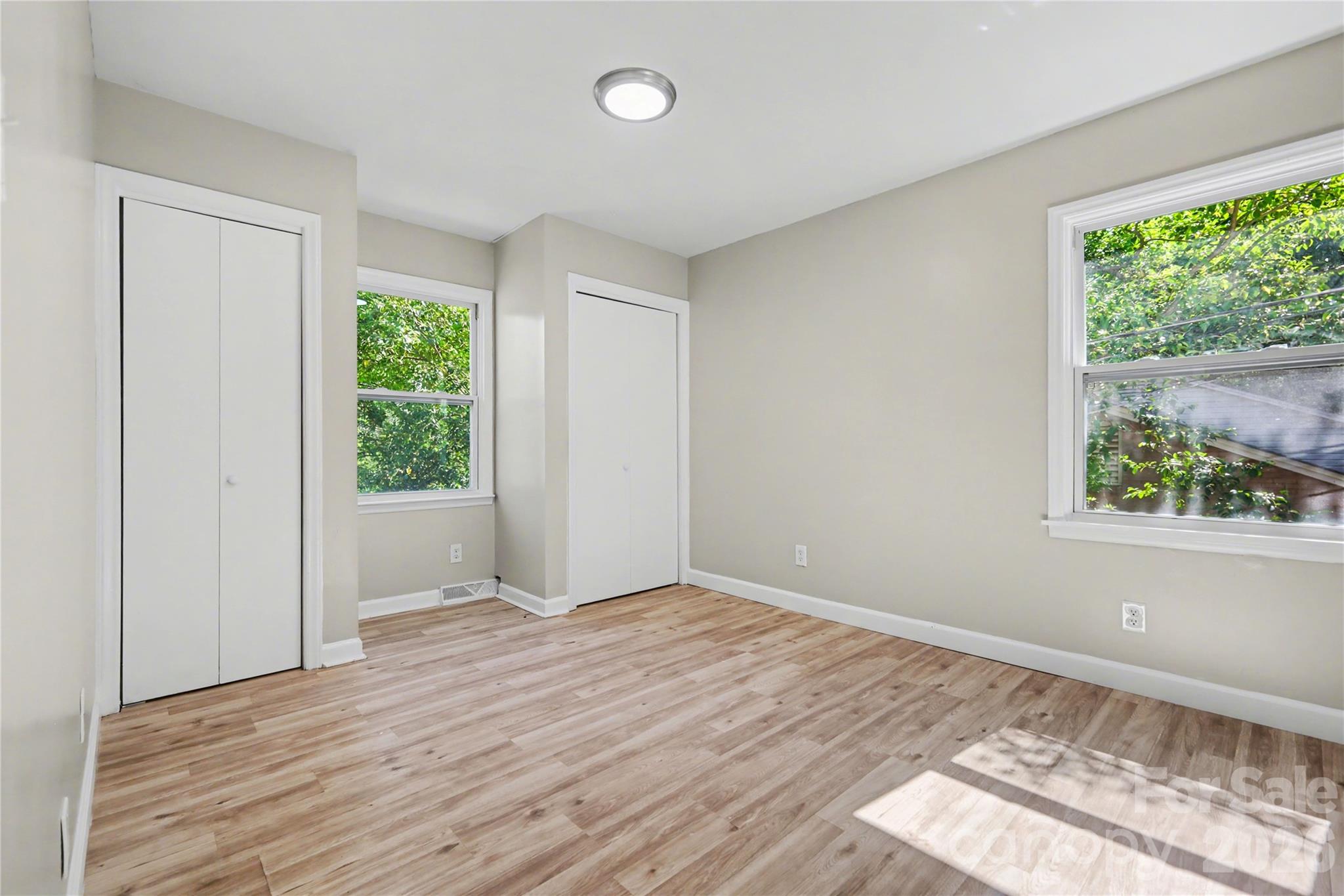 5439 Kerry Lane — Charlotte