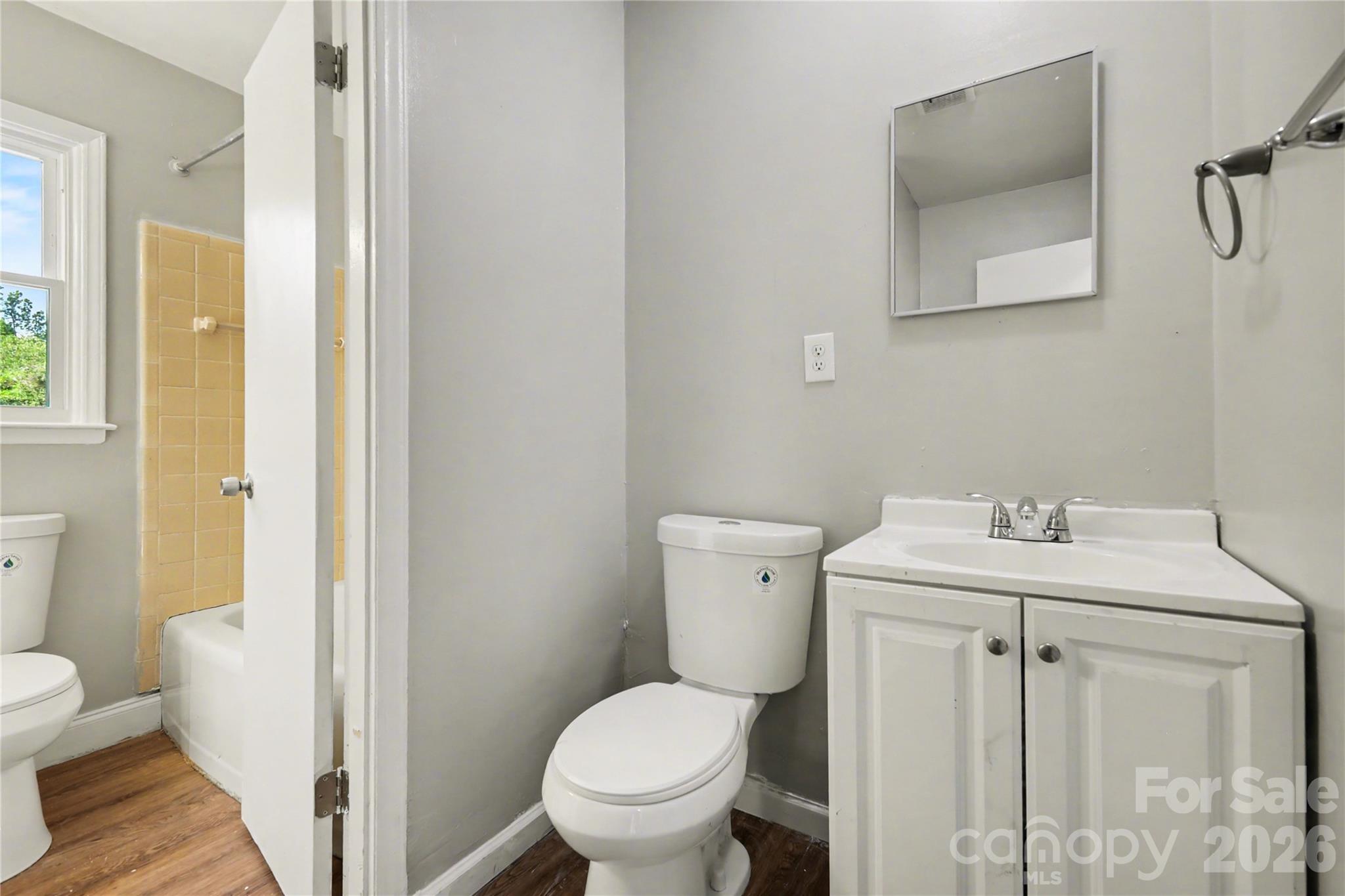 5439 Kerry Lane — Charlotte