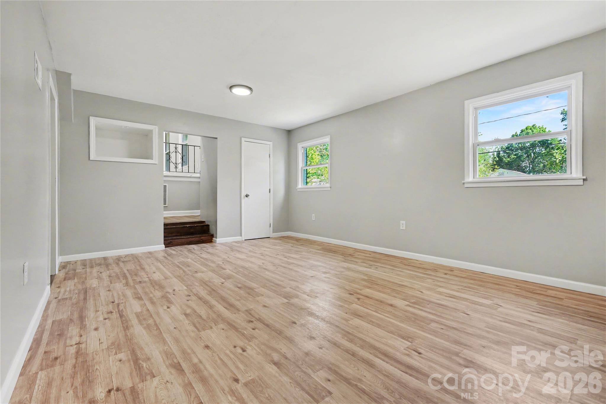 5439 Kerry Lane — Charlotte