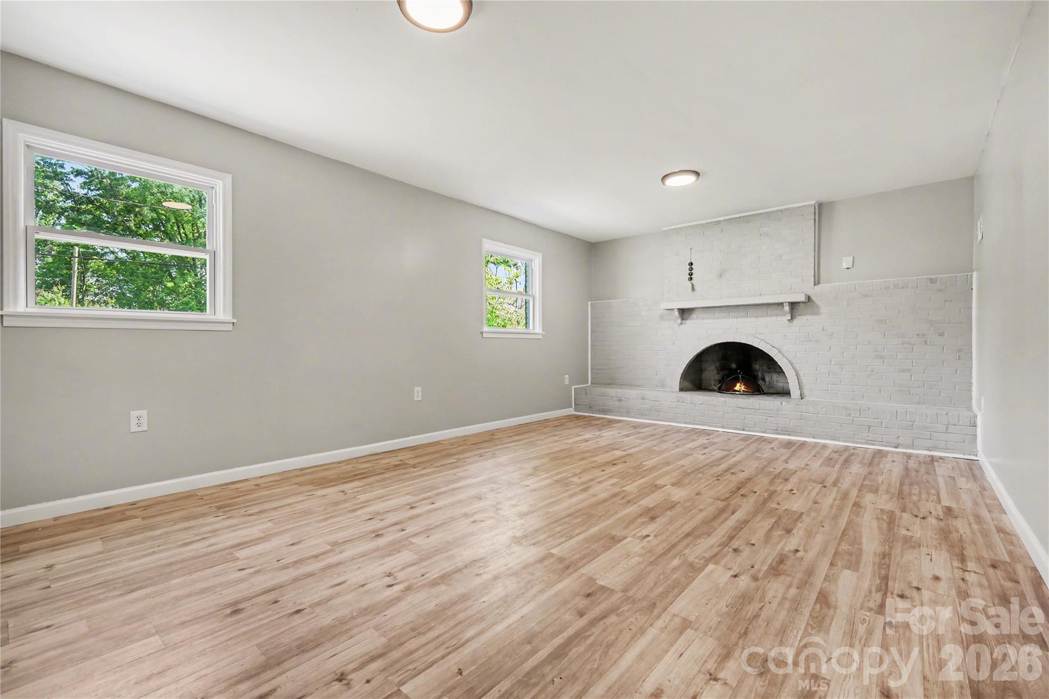 5439 Kerry Lane — Charlotte