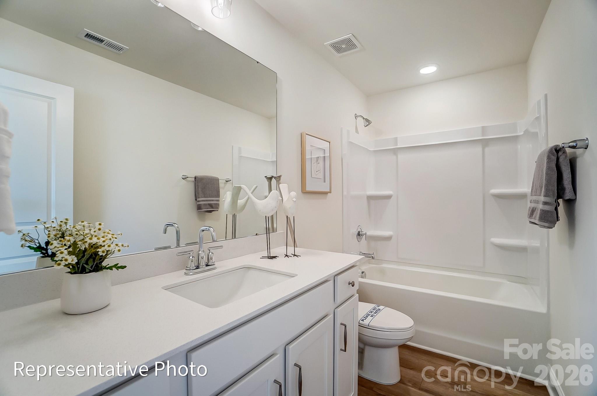 13127 Foxberry Road — Charlotte