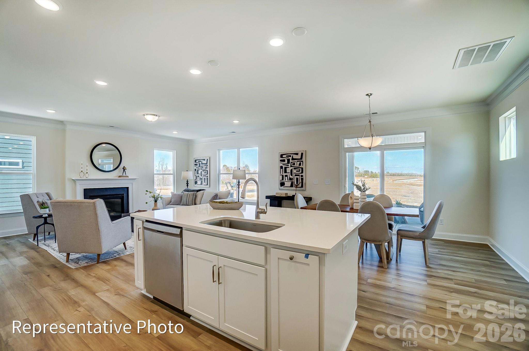 13127 Foxberry Road — Charlotte