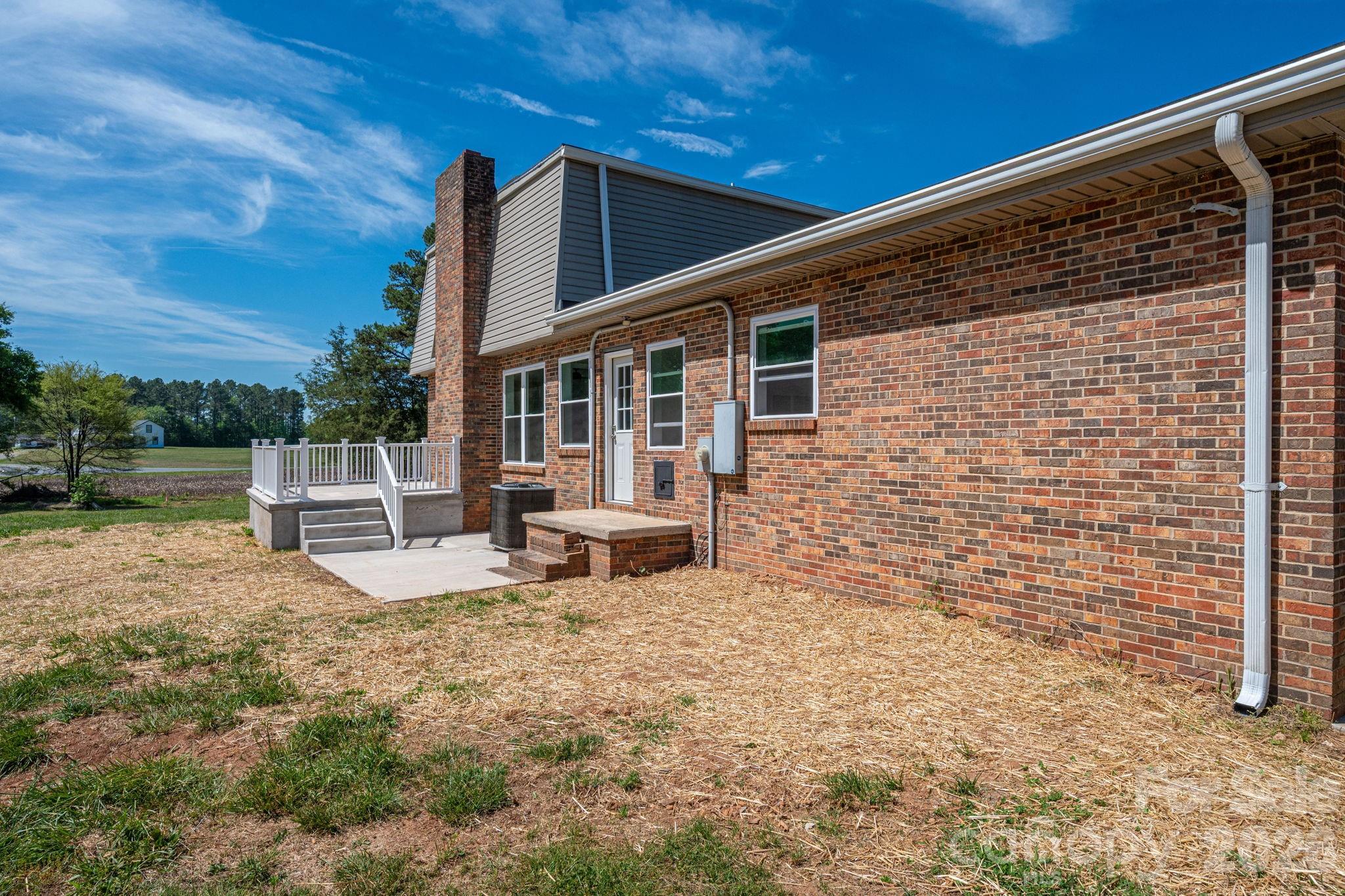 2765 S Lafayette Street — Shelby