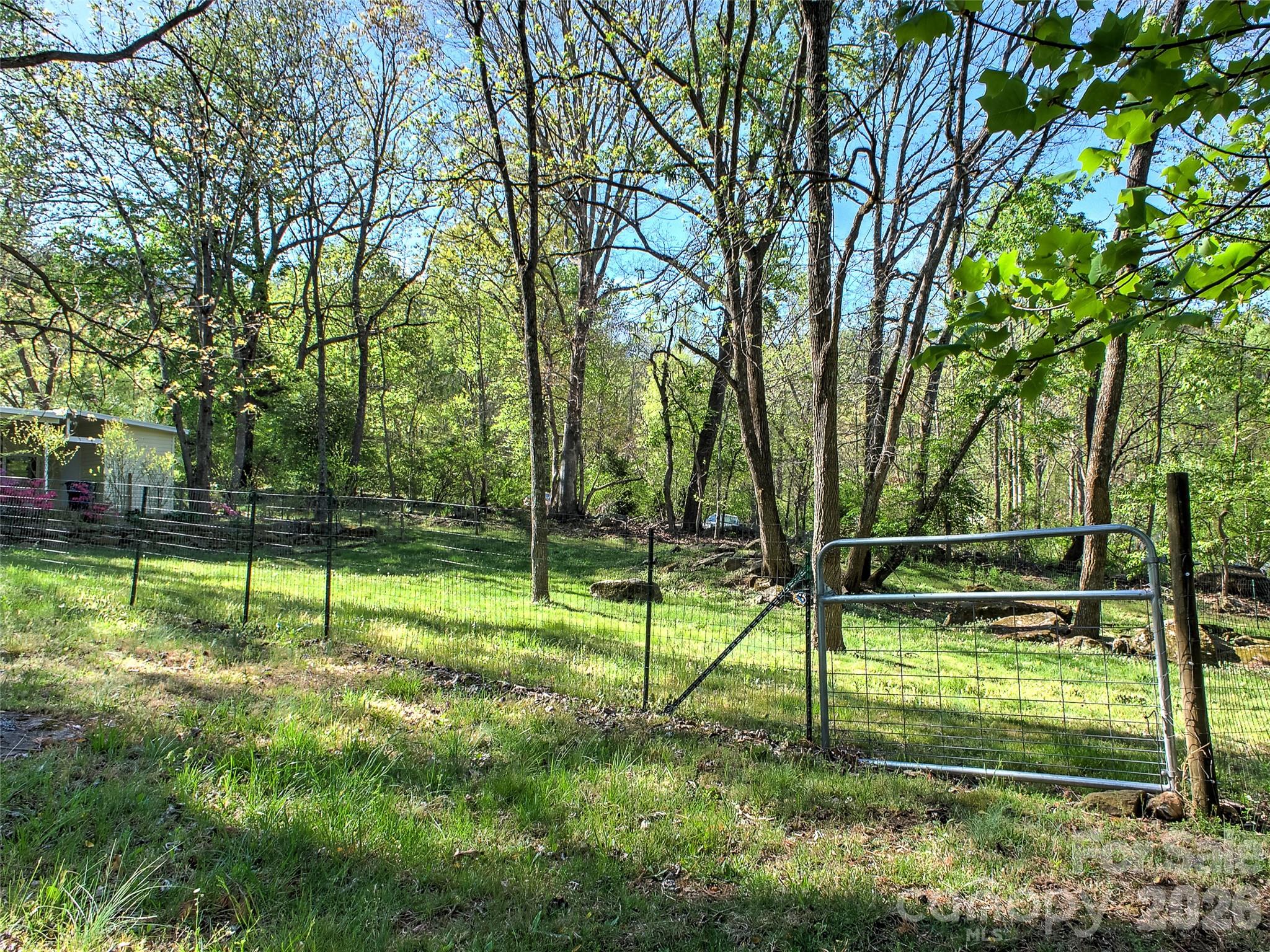 11 Rector Road — Weaverville