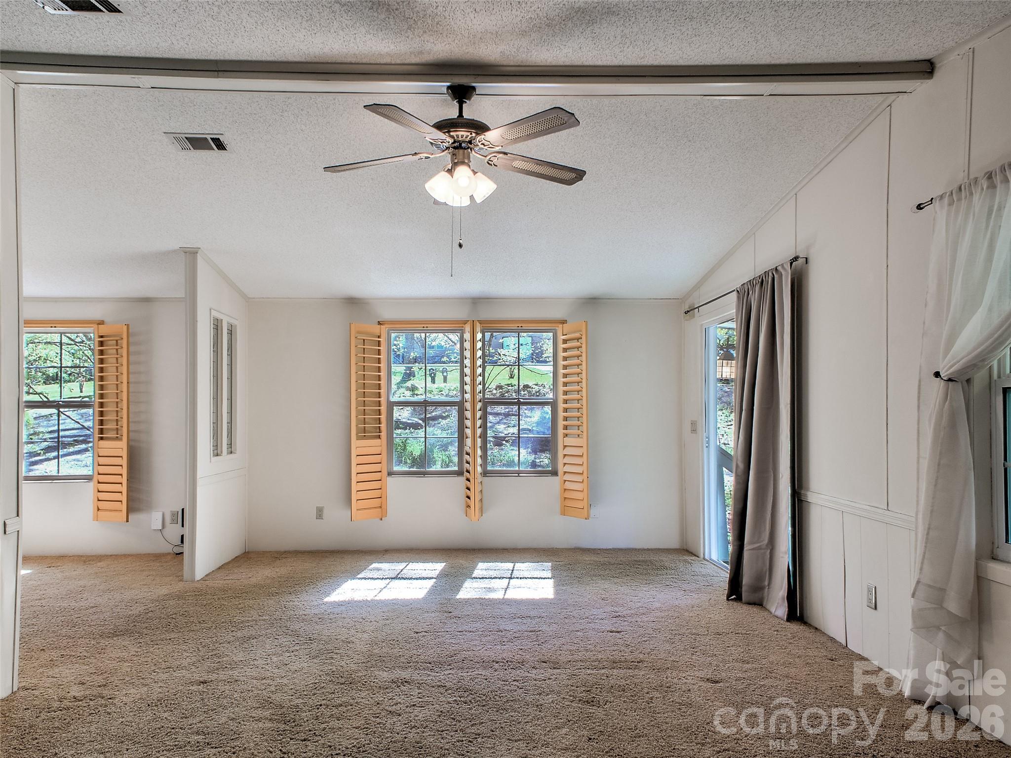 11 Rector Road — Weaverville