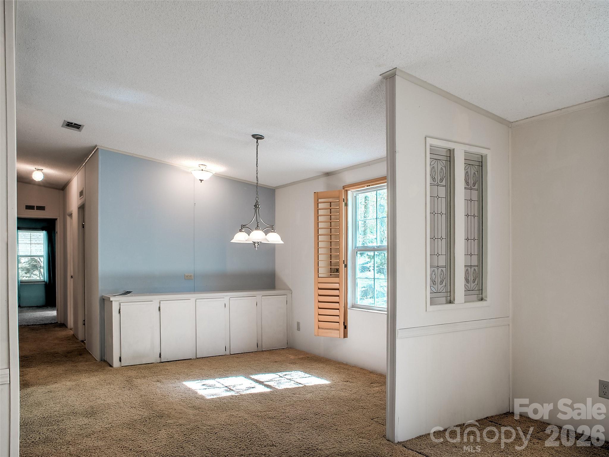 11 Rector Road — Weaverville