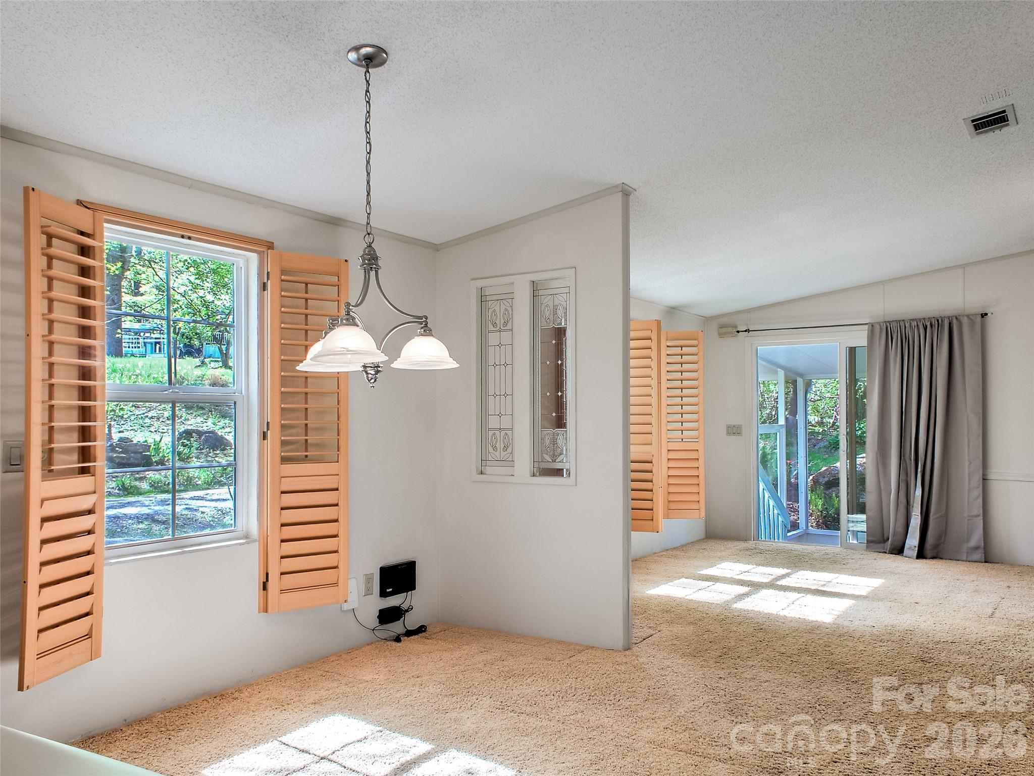 11 Rector Road — Weaverville