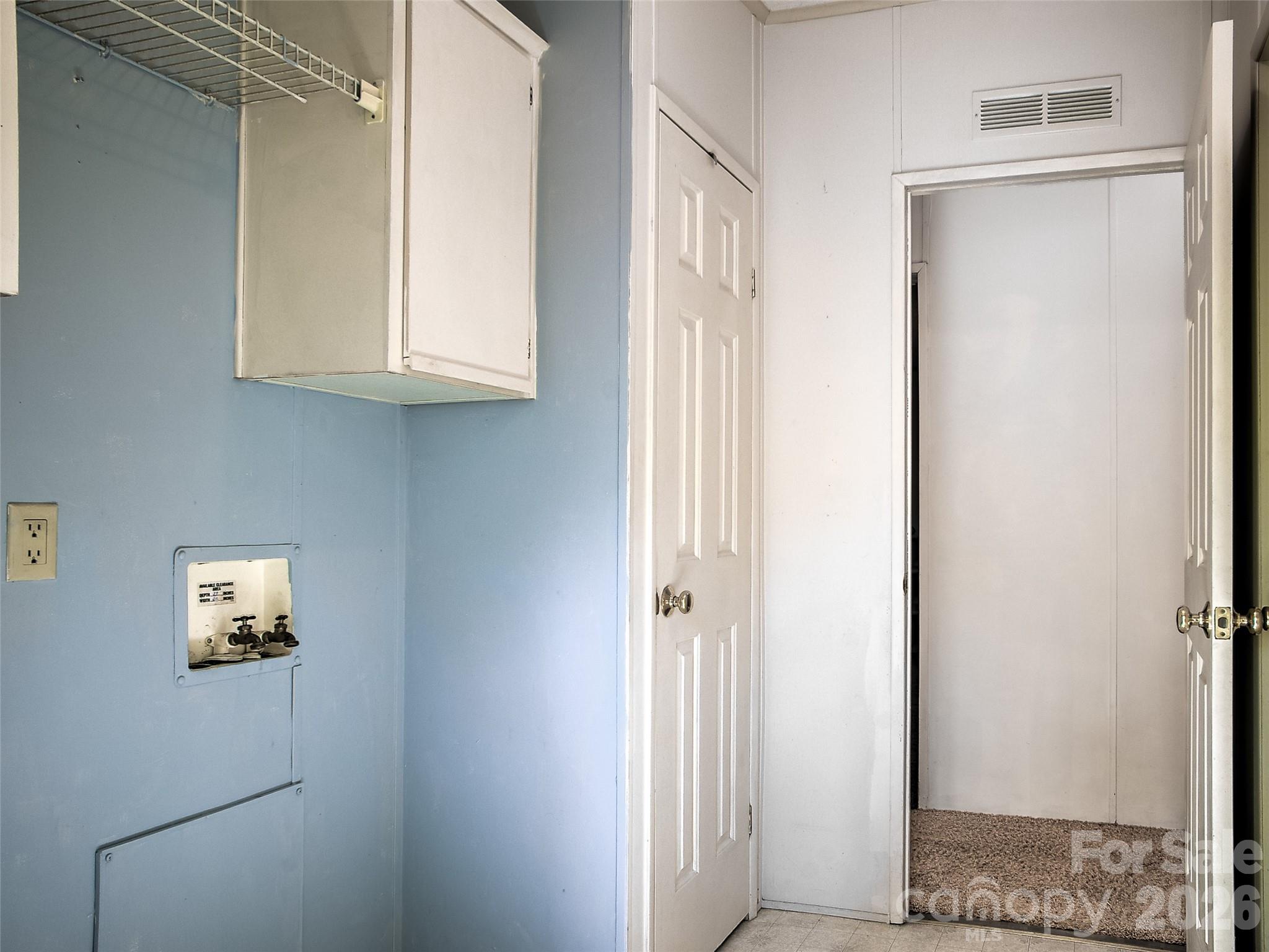 11 Rector Road — Weaverville
