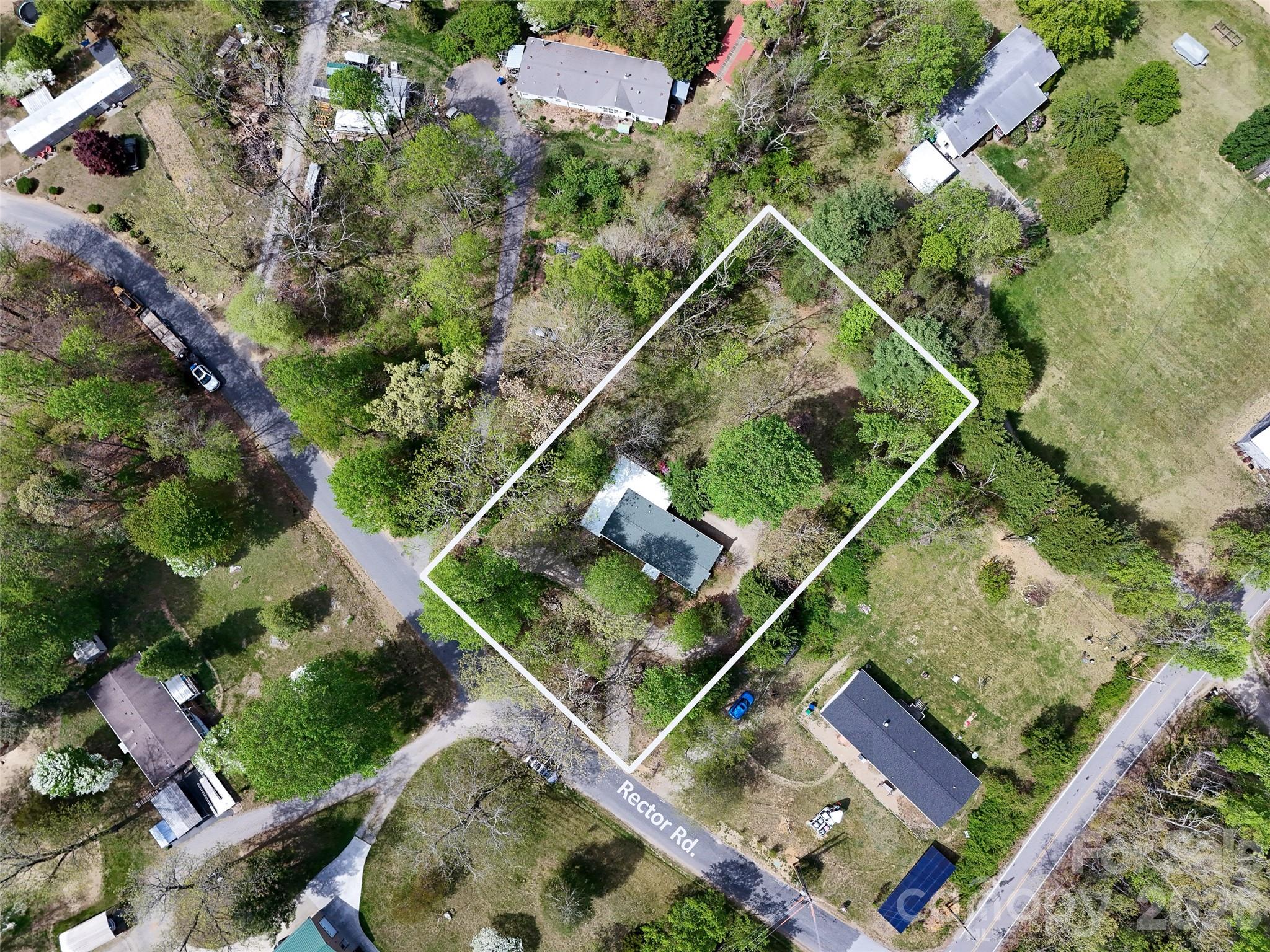 11 Rector Road — Weaverville