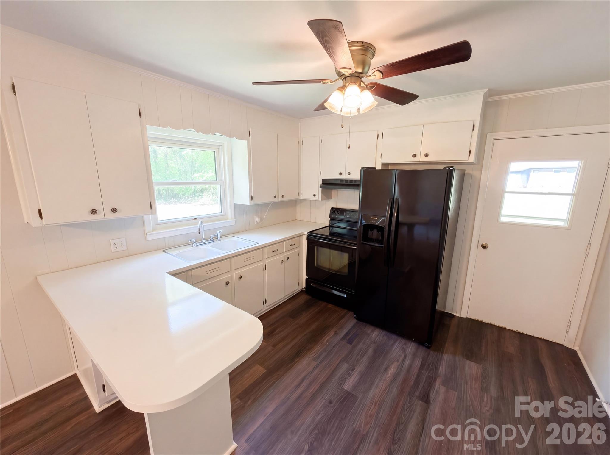 2155 Airdale Road — Lancaster