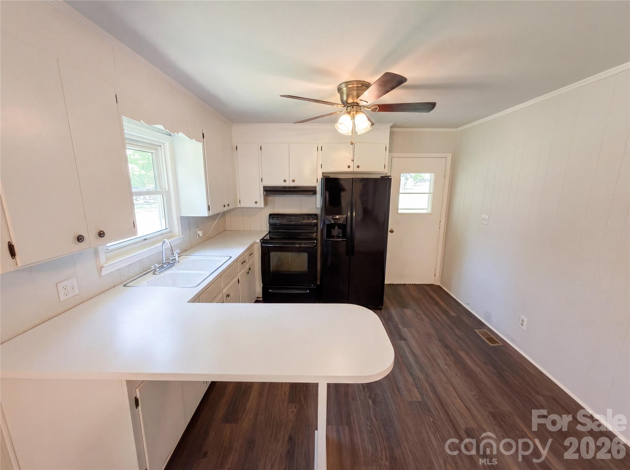 2155 Airdale Road — Lancaster