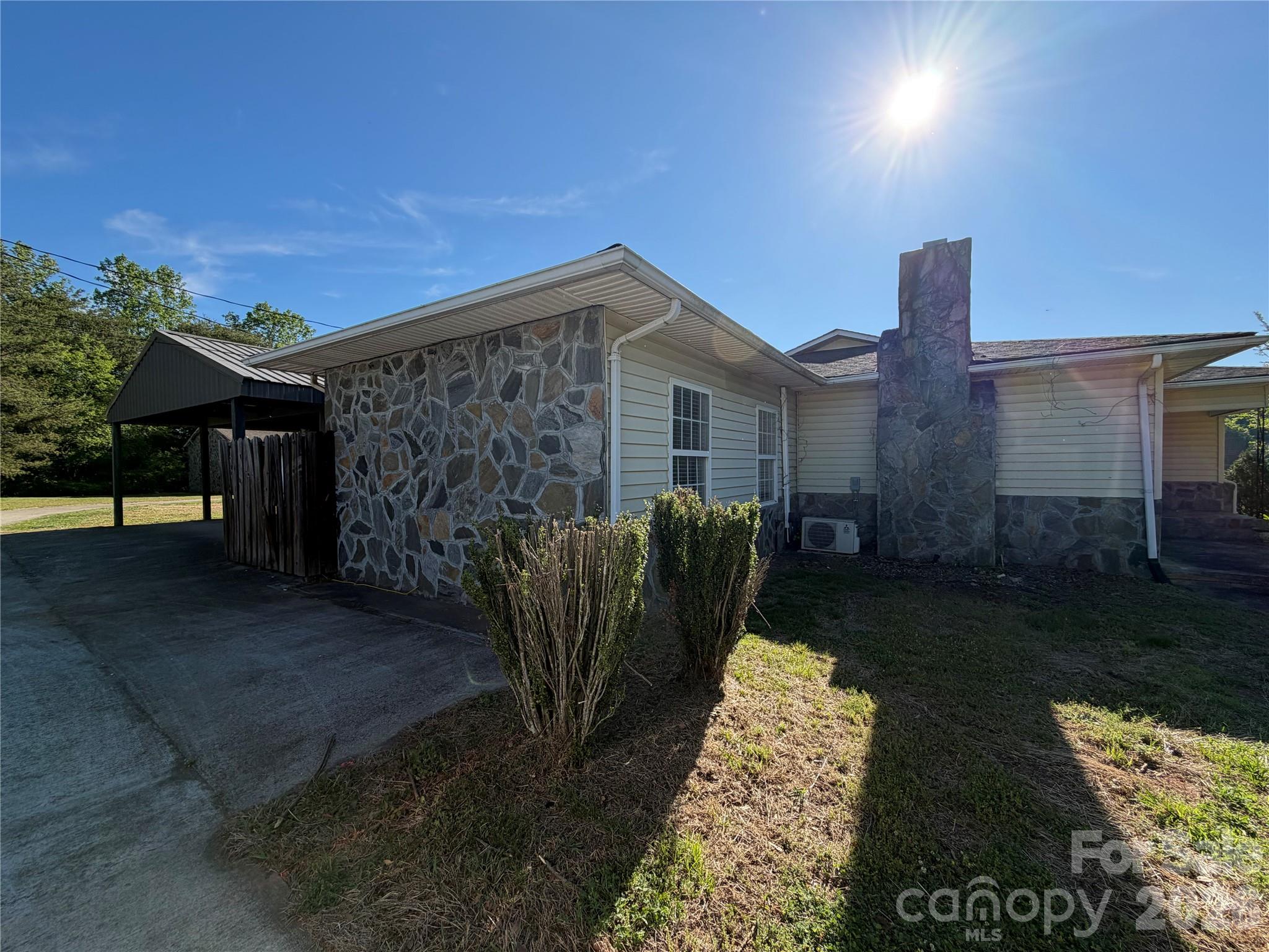 3838 Cliffside Road — Mooresboro