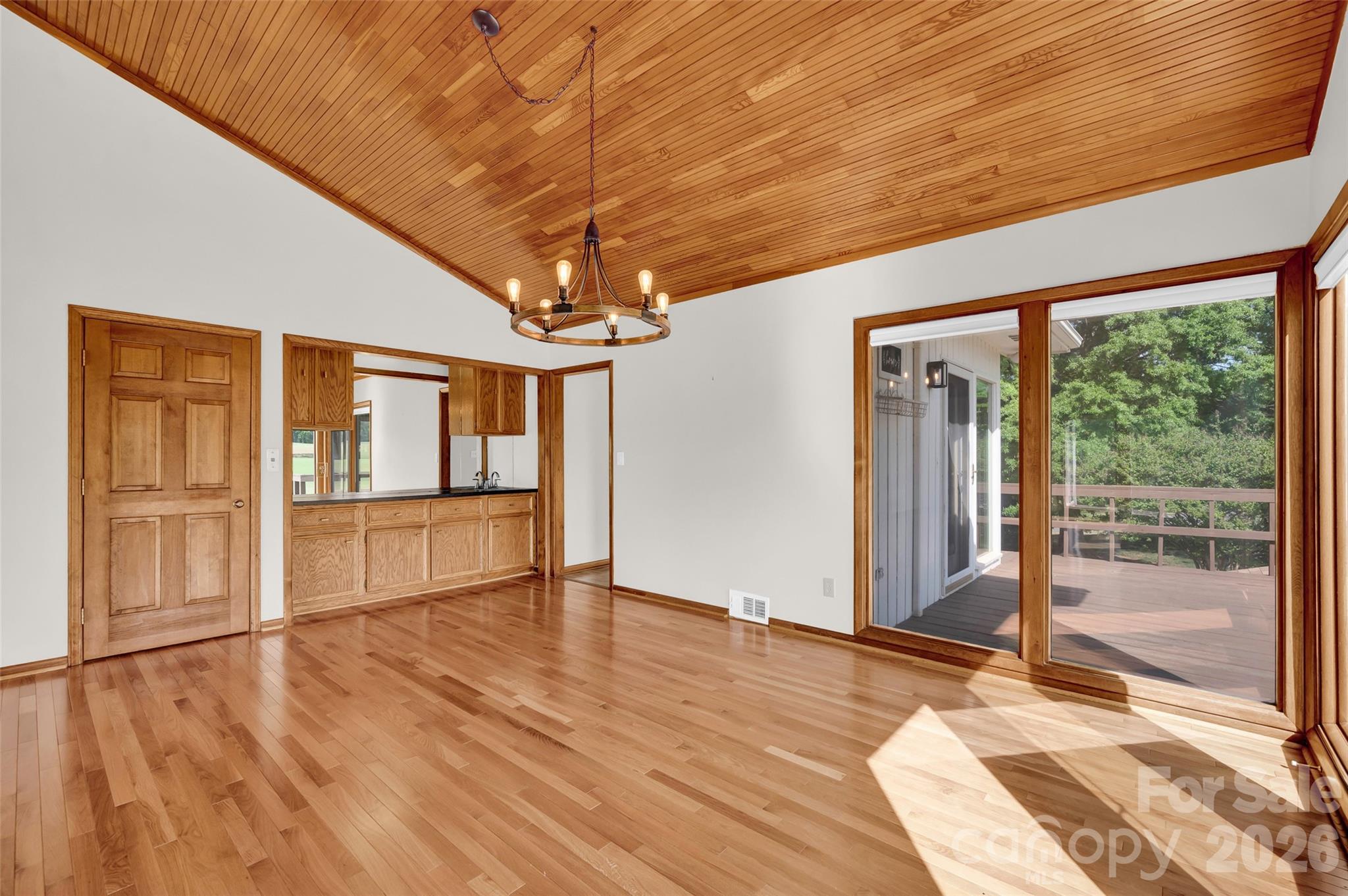 443 W Gleneagles Road — Statesville