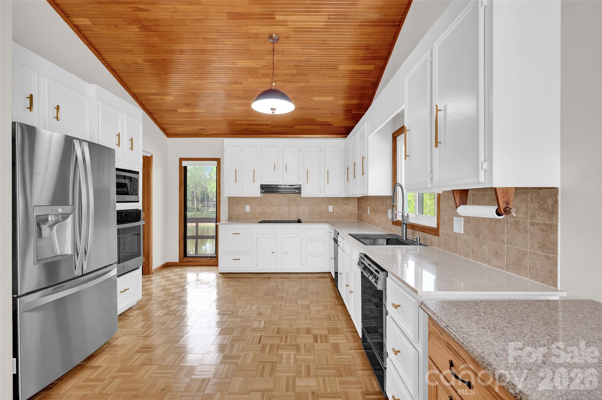 443 W Gleneagles Road — Statesville