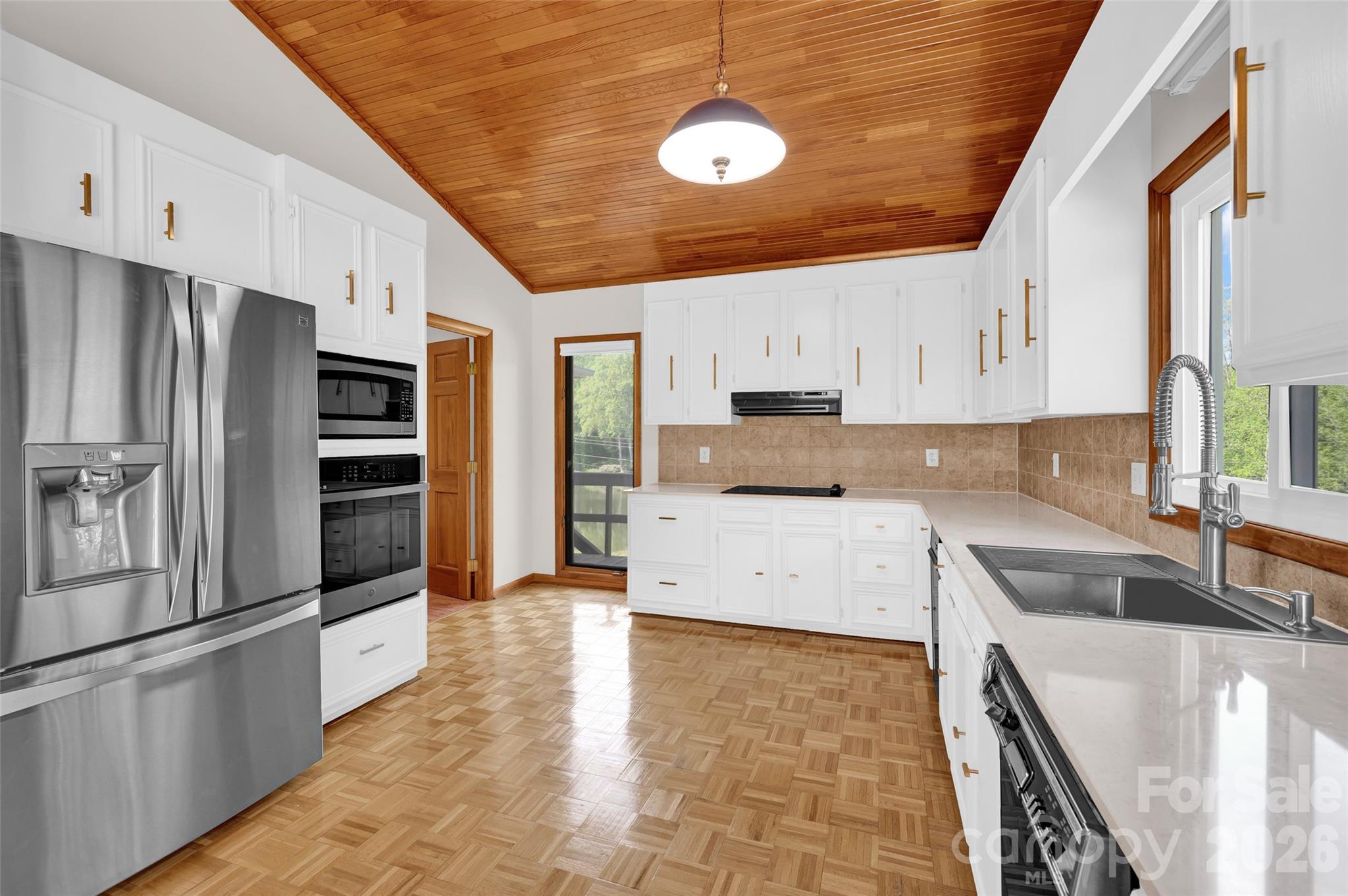 443 W Gleneagles Road — Statesville