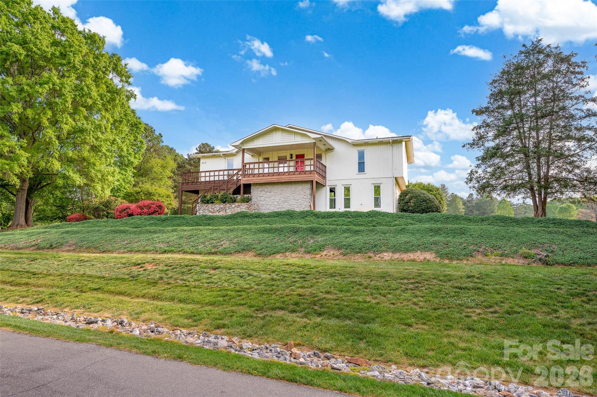 443 W Gleneagles Road — Statesville