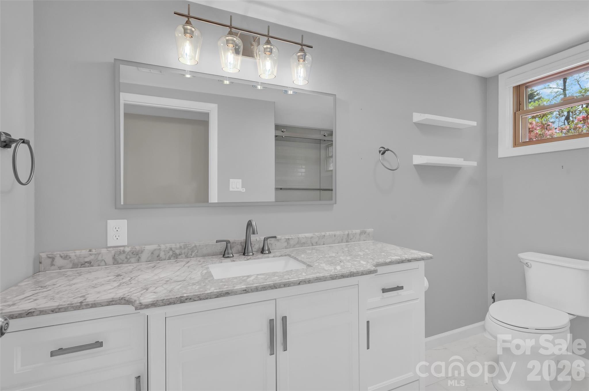 443 W Gleneagles Road — Statesville