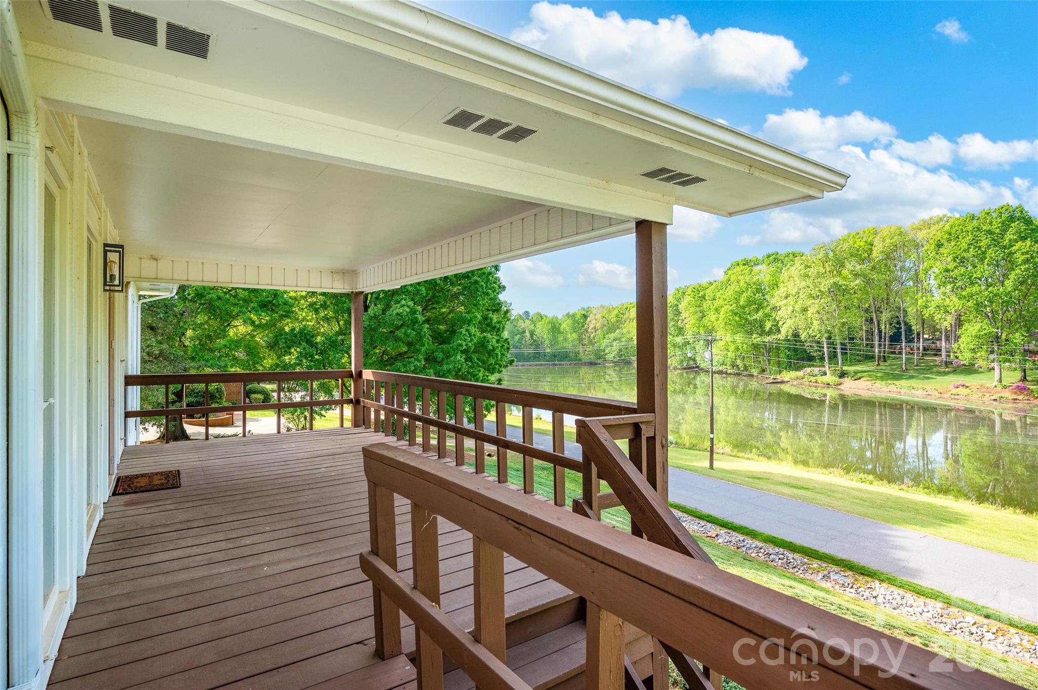 443 W Gleneagles Road — Statesville