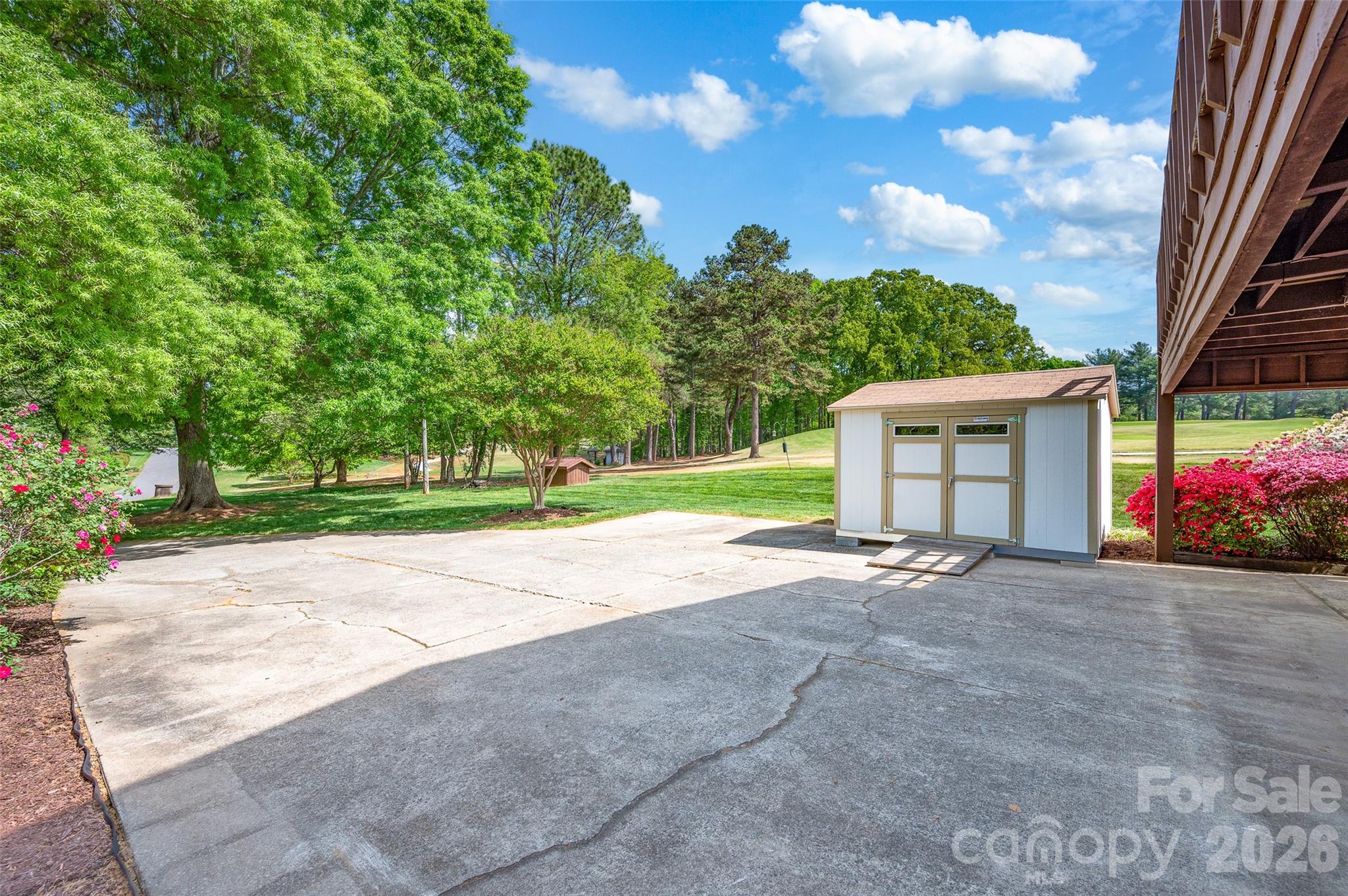 443 W Gleneagles Road — Statesville