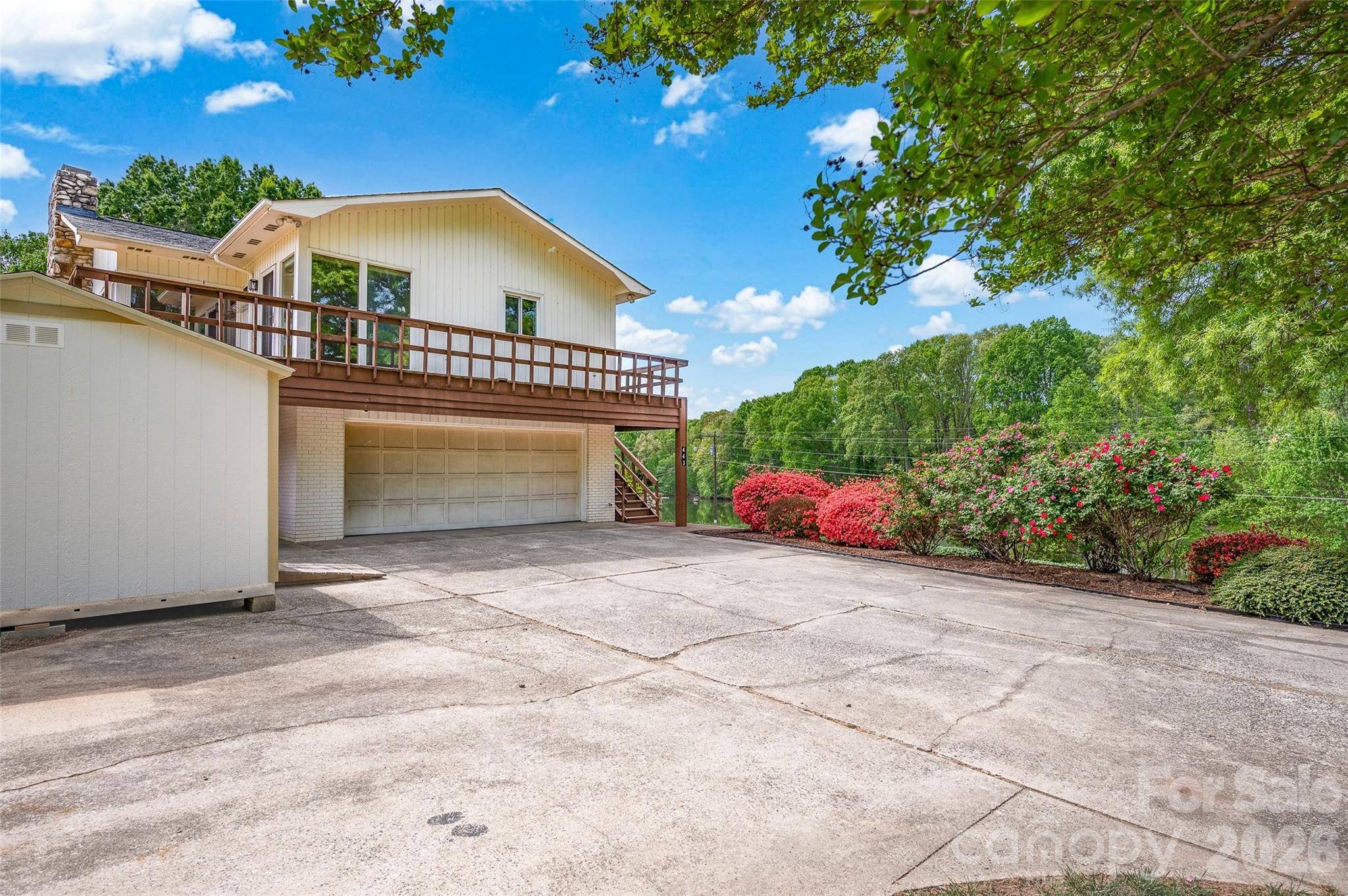443 W Gleneagles Road — Statesville