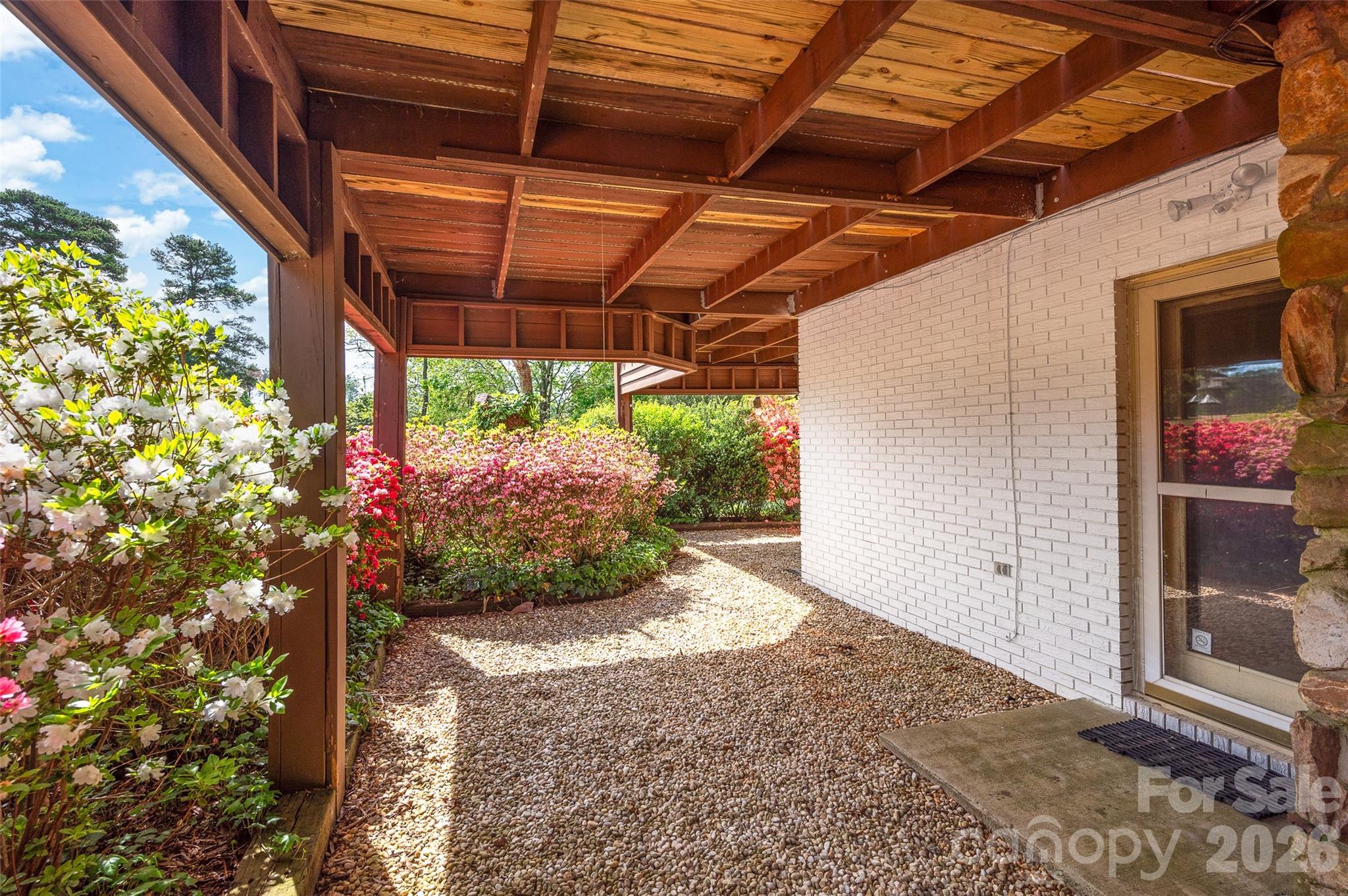 443 W Gleneagles Road — Statesville