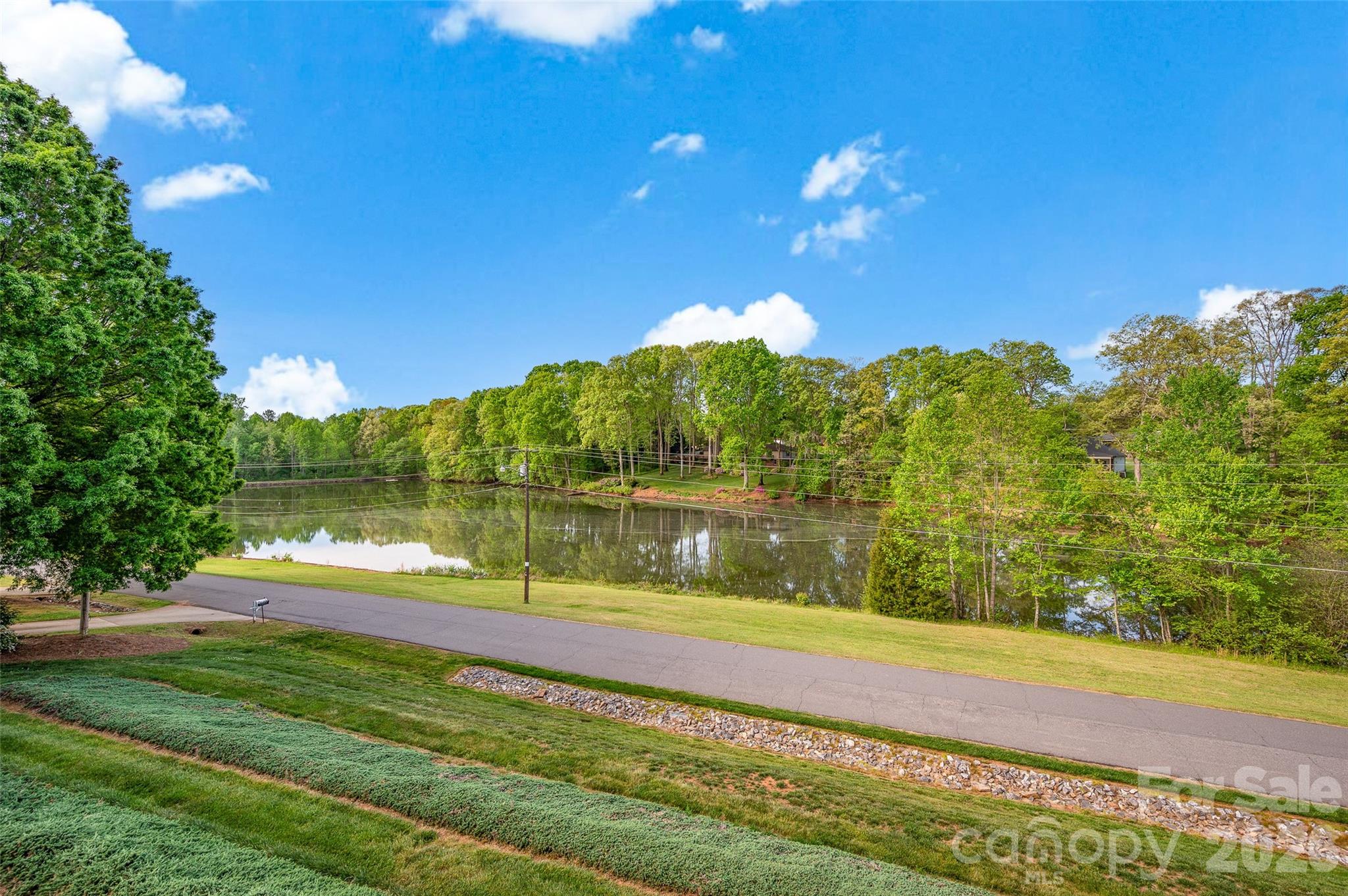 443 W Gleneagles Road — Statesville