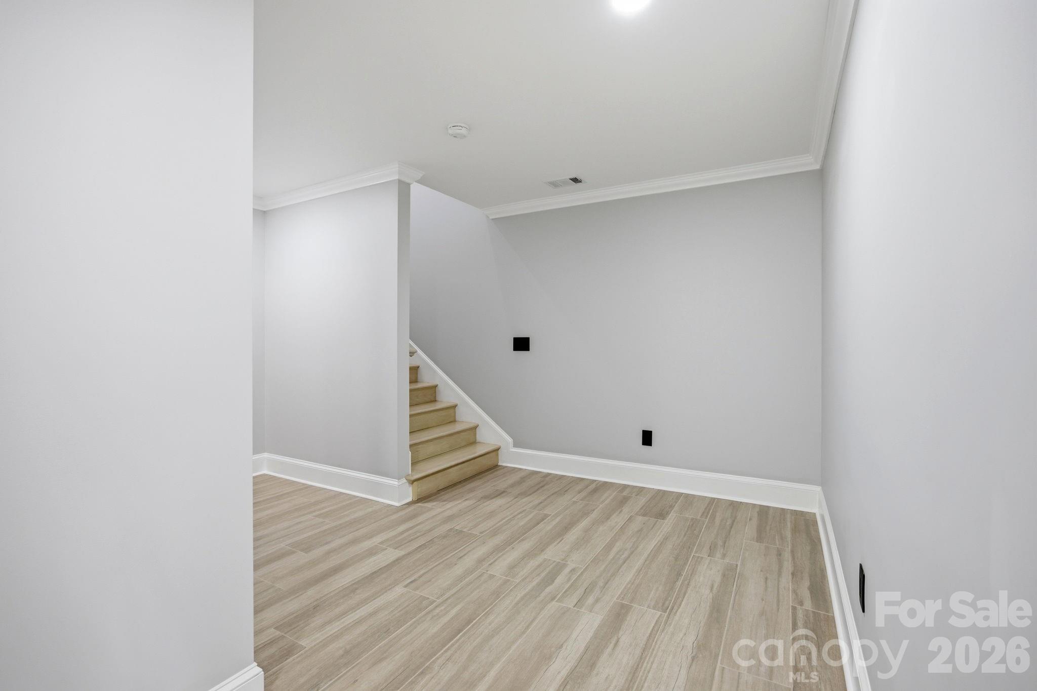 276 Coopers Drive — Hendersonville