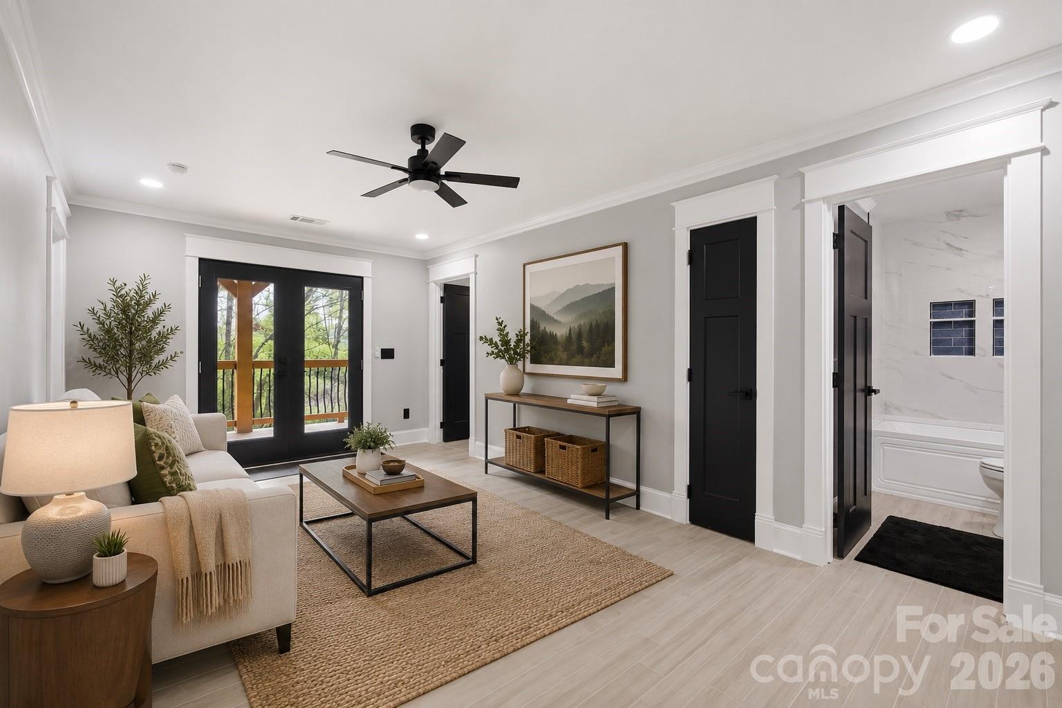 276 Coopers Drive — Hendersonville