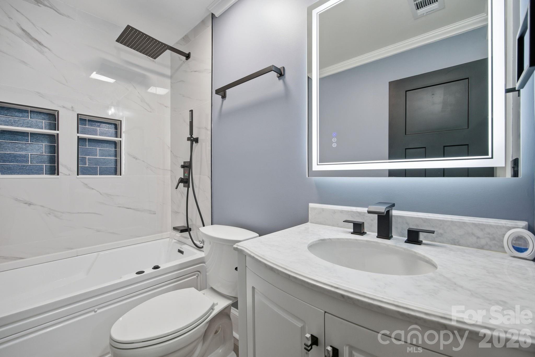 276 Coopers Drive — Hendersonville