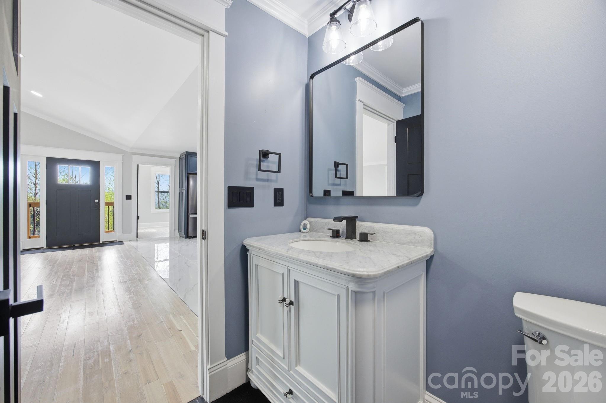 276 Coopers Drive — Hendersonville