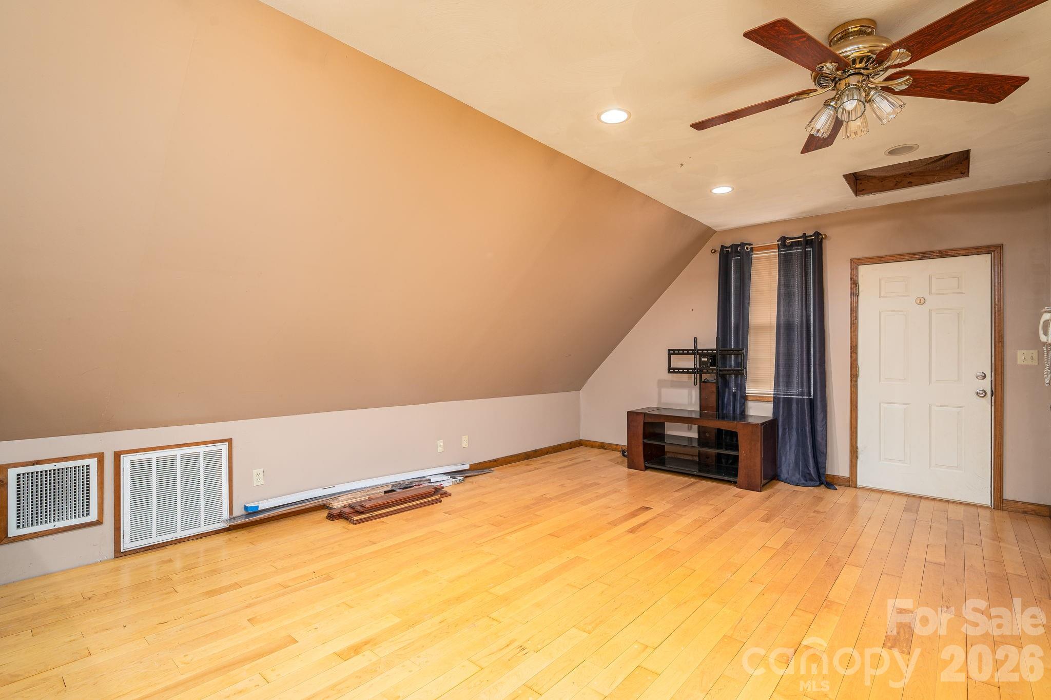 5519 Dallas High Shoals Highway — Dallas