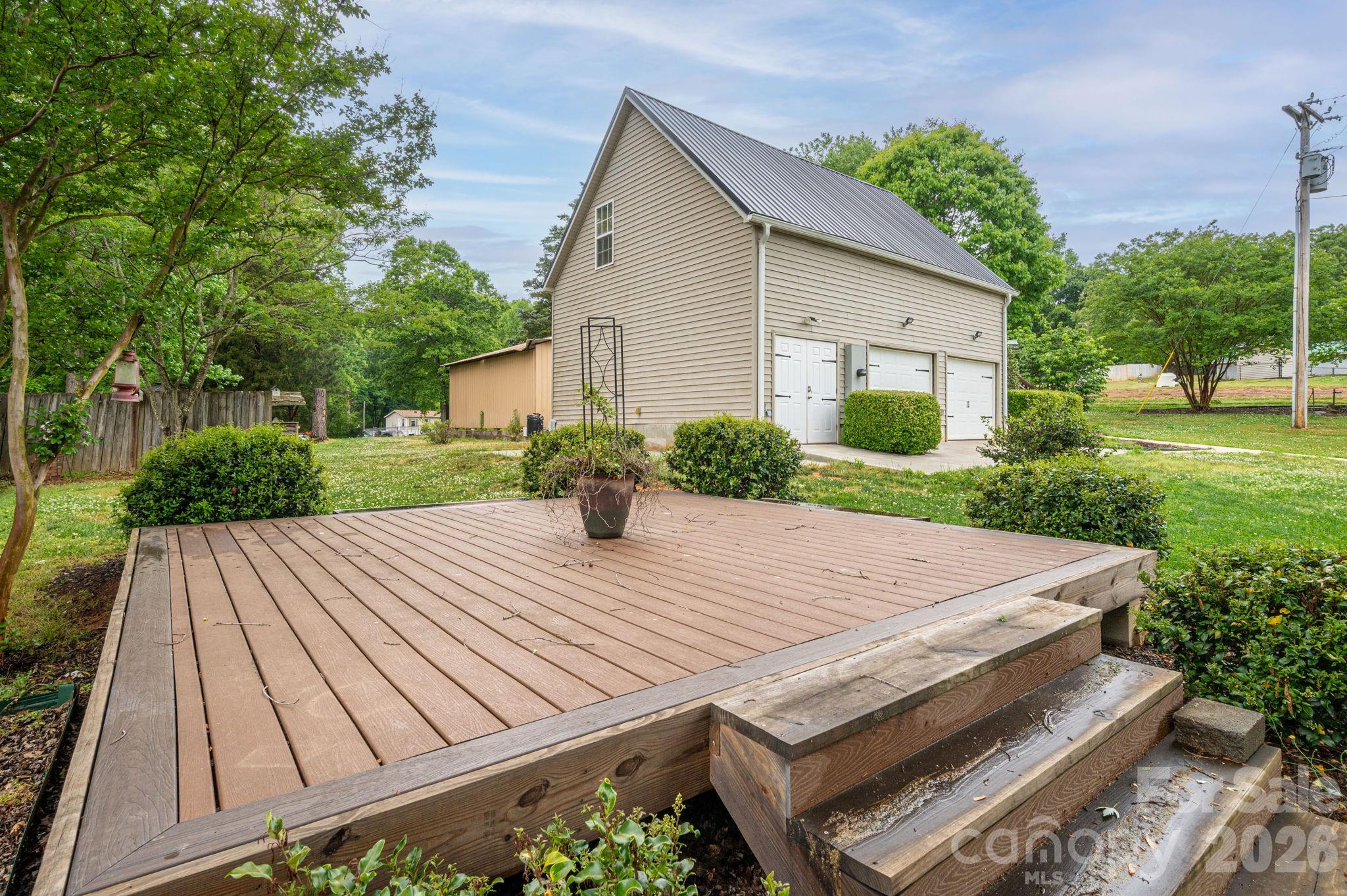 5519 Dallas High Shoals Highway — Dallas