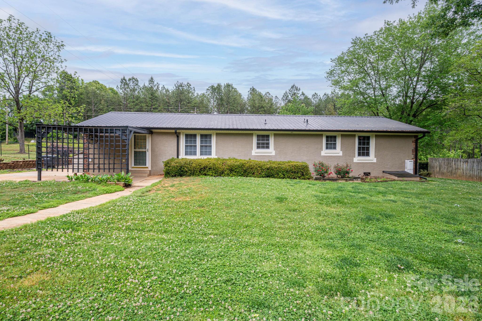 5519 Dallas High Shoals Highway — Dallas