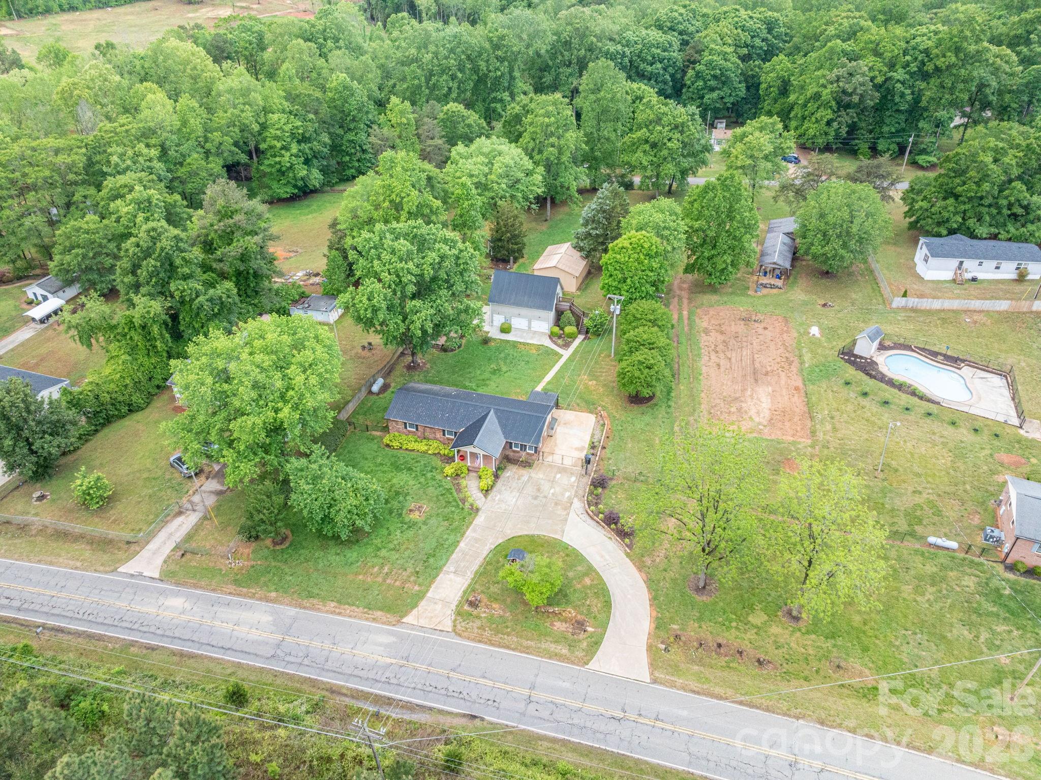 5519 Dallas High Shoals Highway — Dallas
