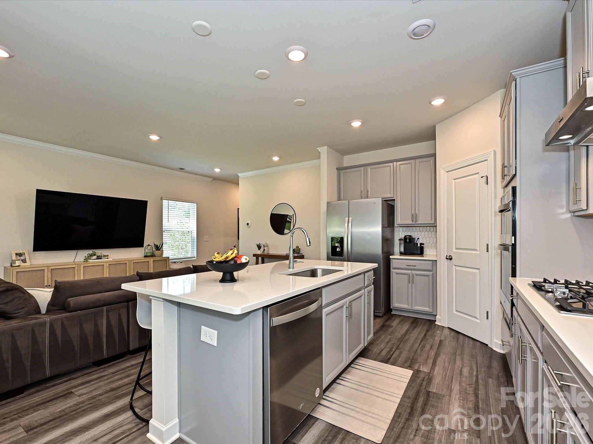 11202 Broadbent Court — Charlotte