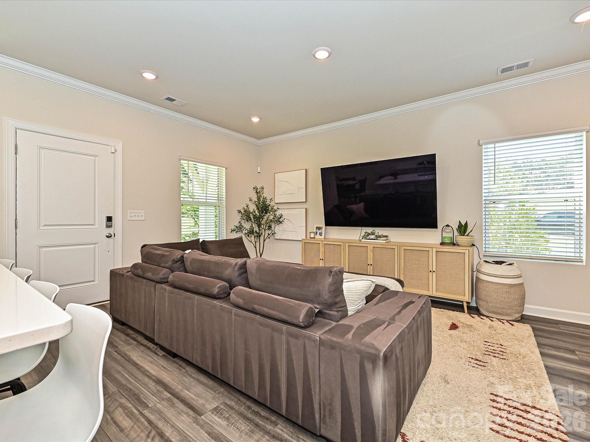 11202 Broadbent Court — Charlotte