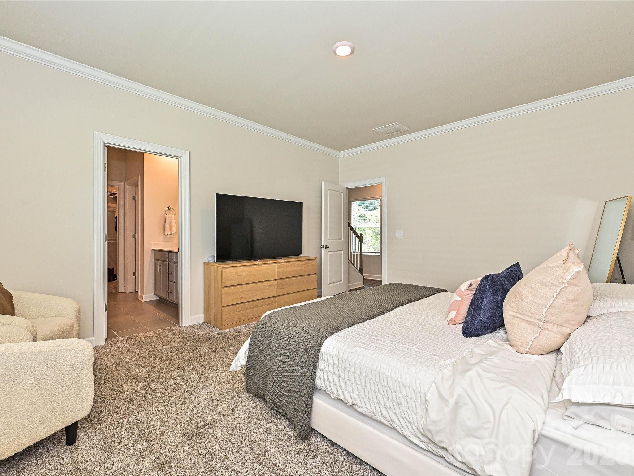 11202 Broadbent Court — Charlotte