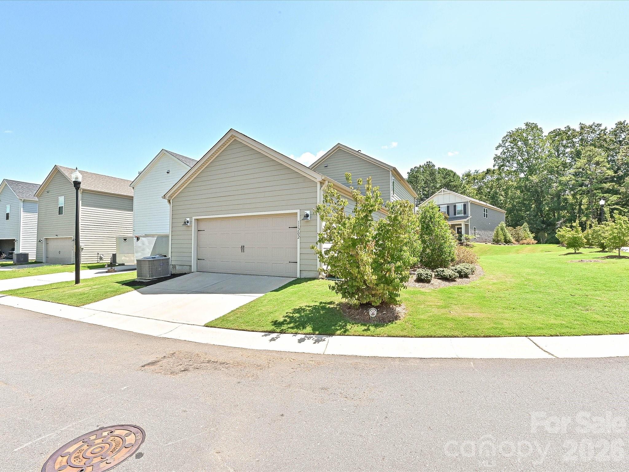 11202 Broadbent Court — Charlotte