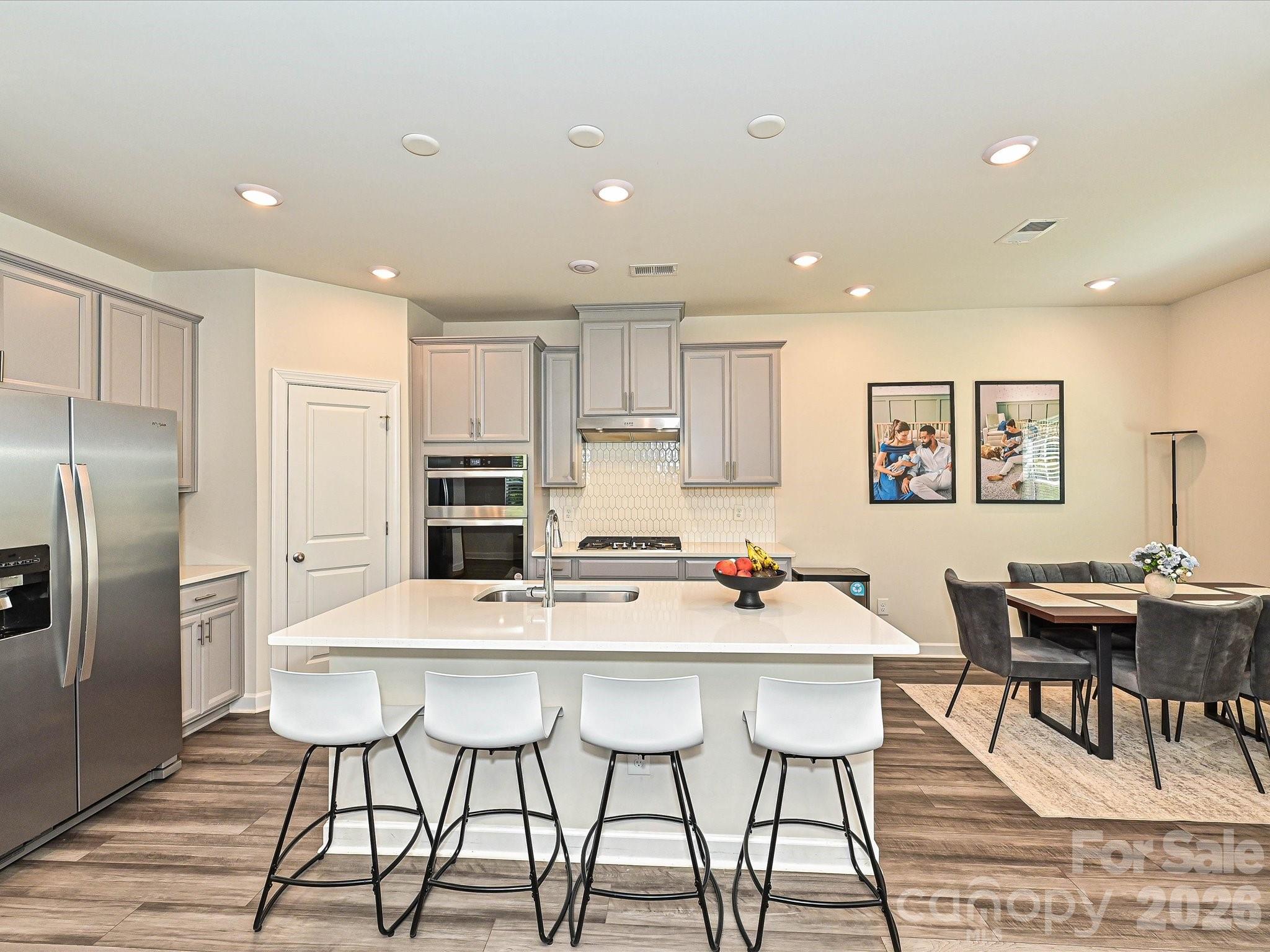 11202 Broadbent Court — Charlotte
