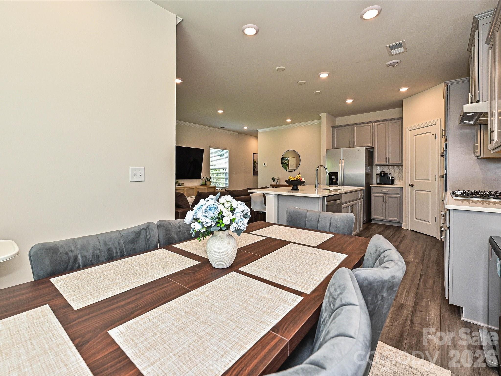 11202 Broadbent Court — Charlotte