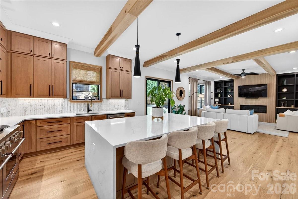 725 Hillside Avenue — Charlotte