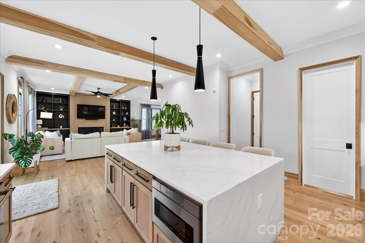 725 Hillside Avenue — Charlotte
