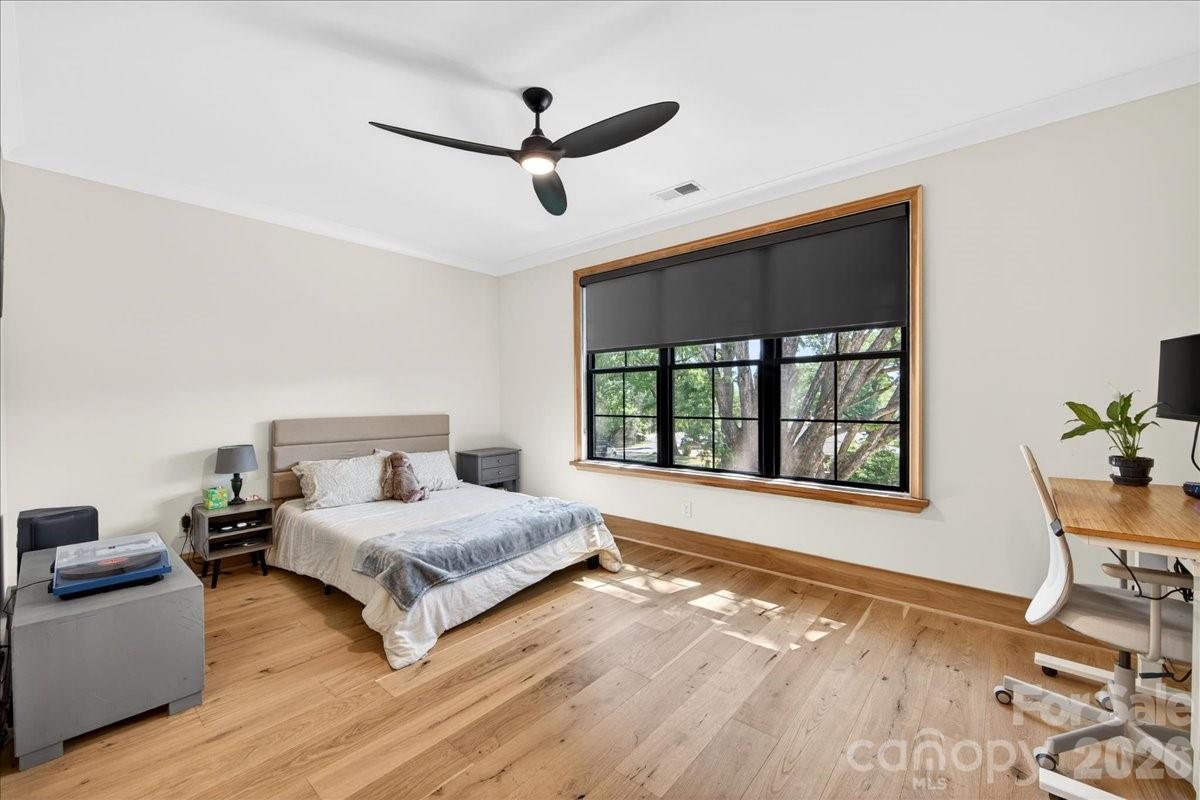 725 Hillside Avenue — Charlotte