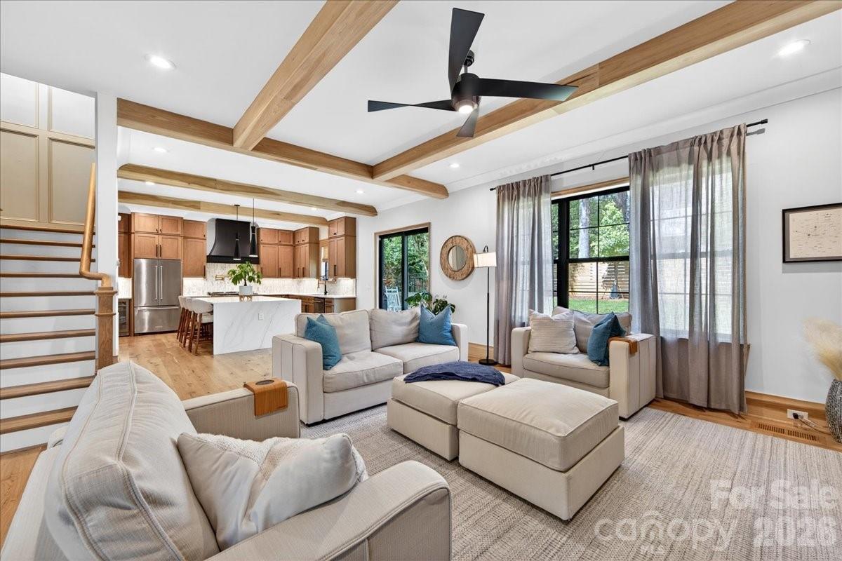 725 Hillside Avenue — Charlotte