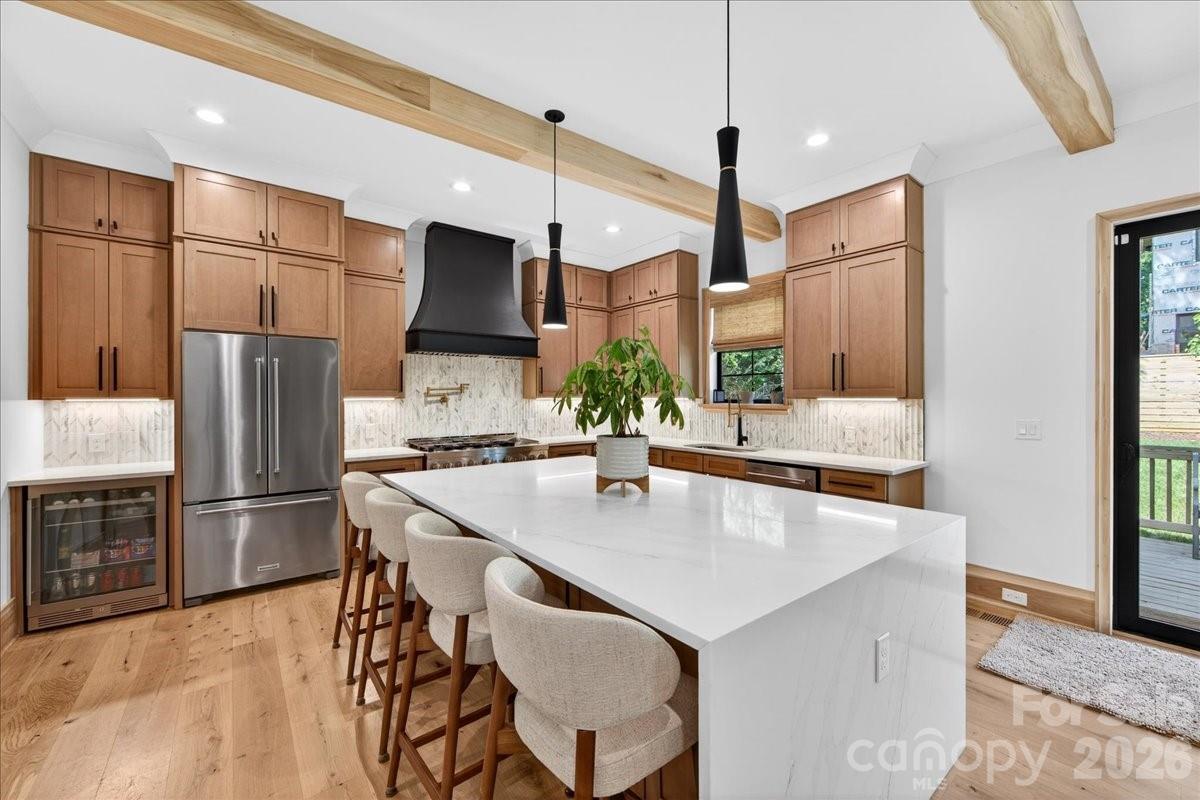 725 Hillside Avenue — Charlotte