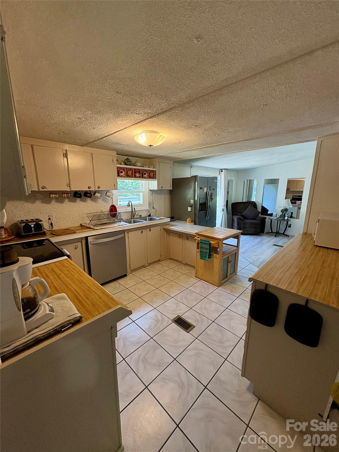 5022 Wrenn Drive — Denver