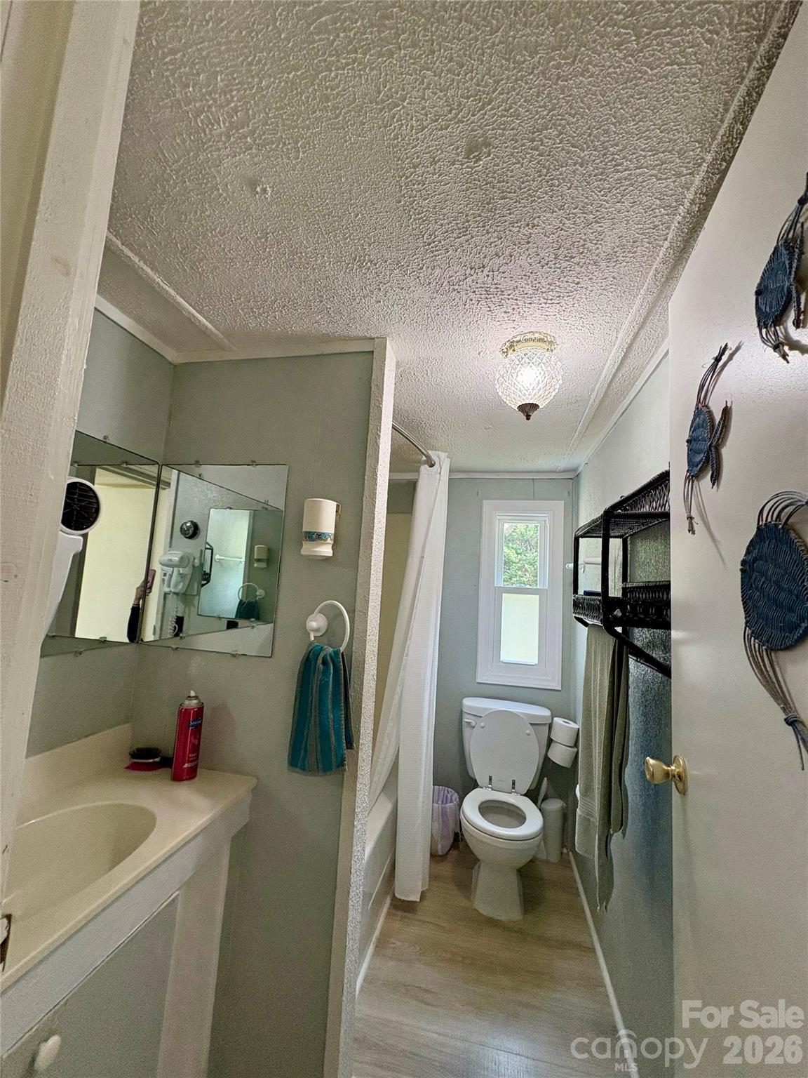 5022 Wrenn Drive — Denver