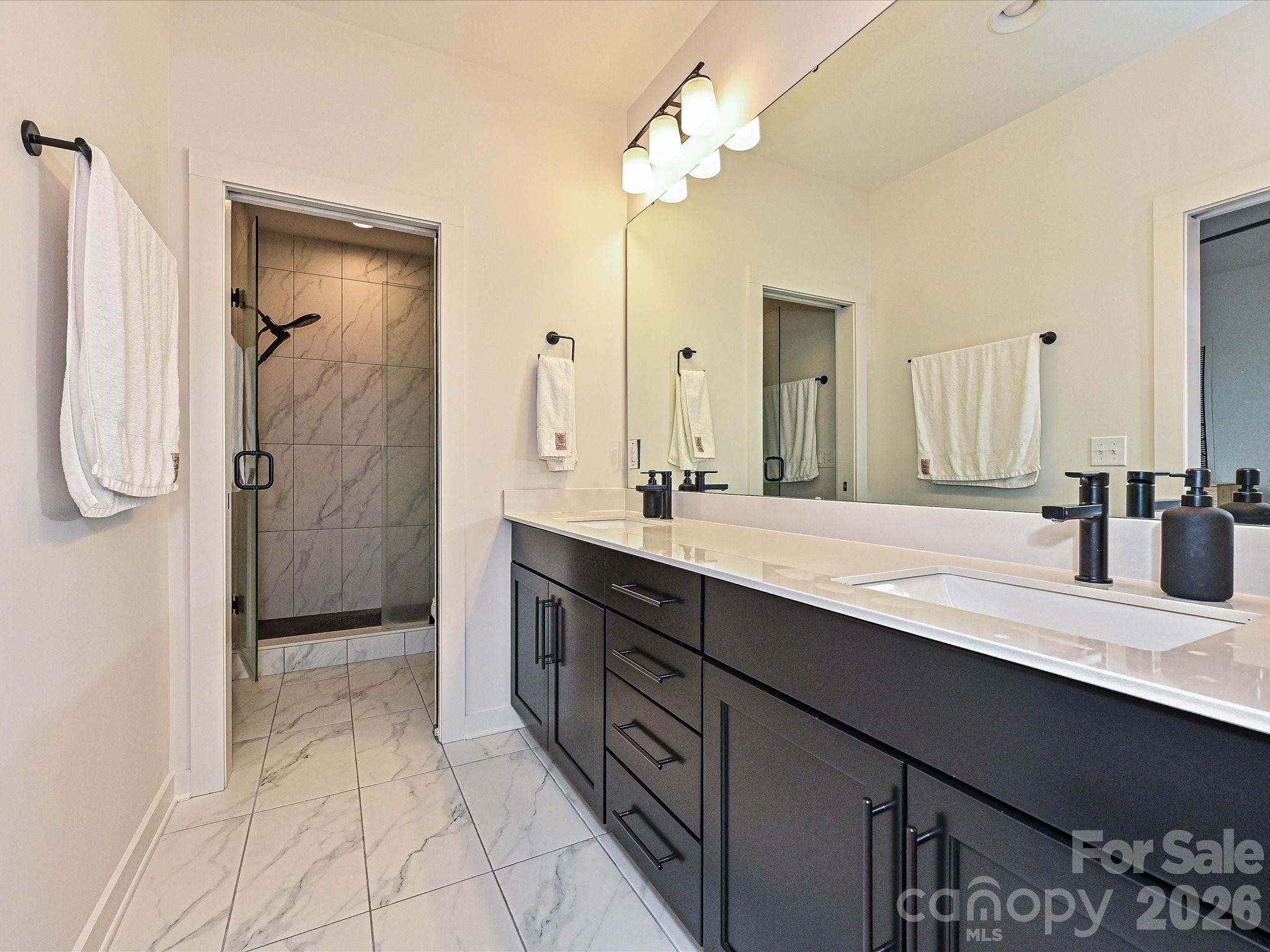 432 E 33rd Street — Charlotte